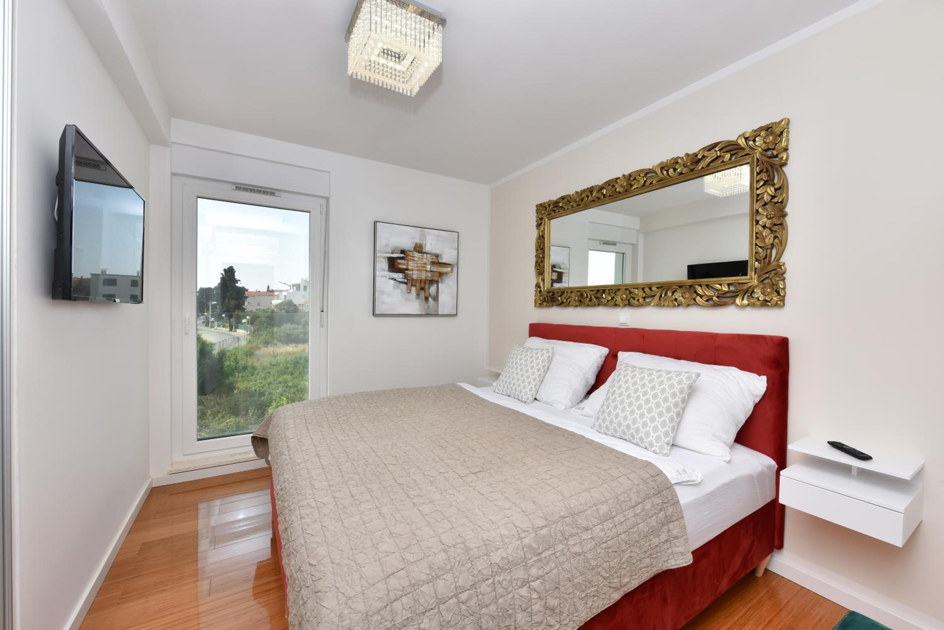 MM Luxury Apartments GOLD & RUBIN photo 4