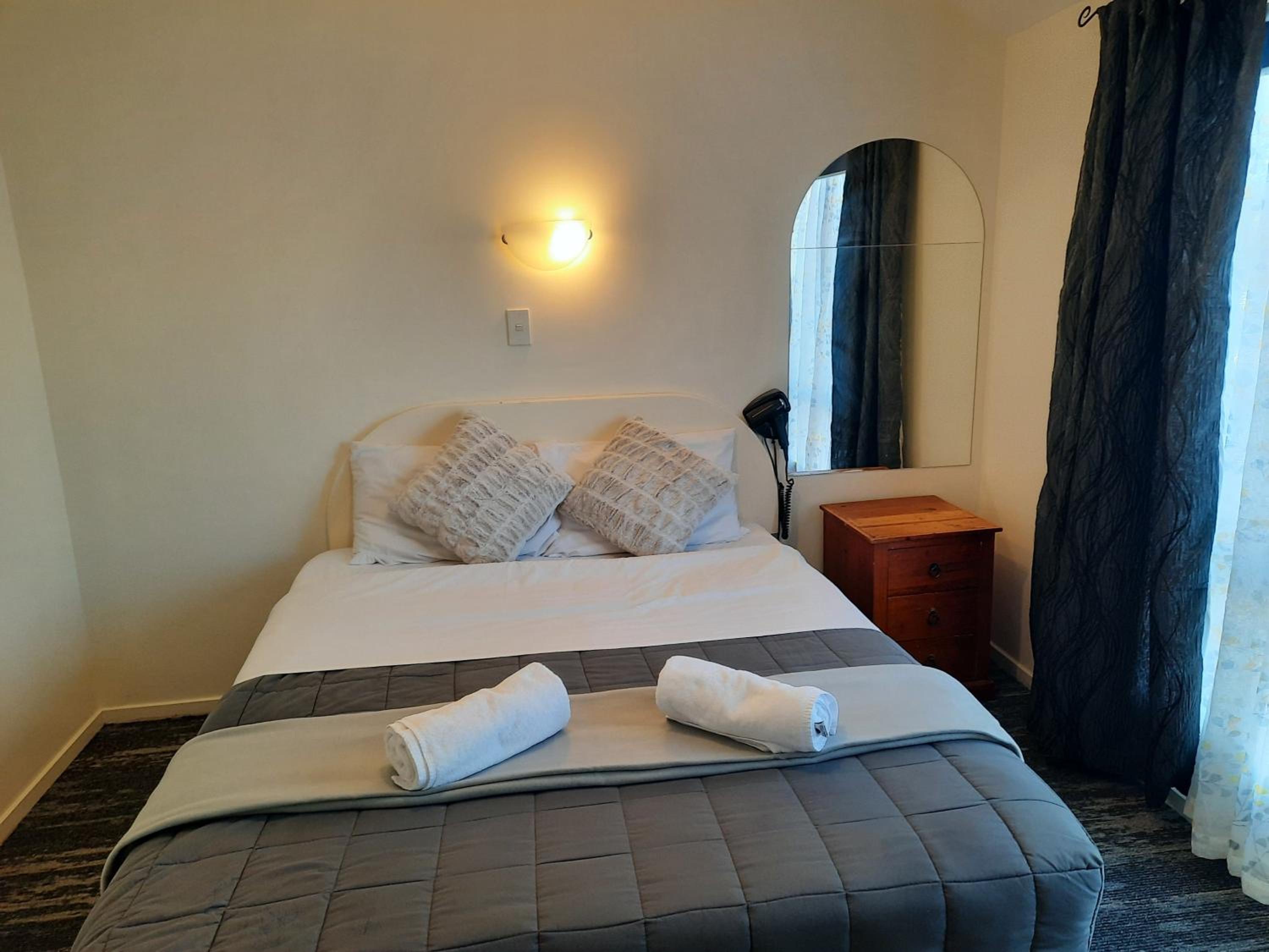Samhil Motor Lodge