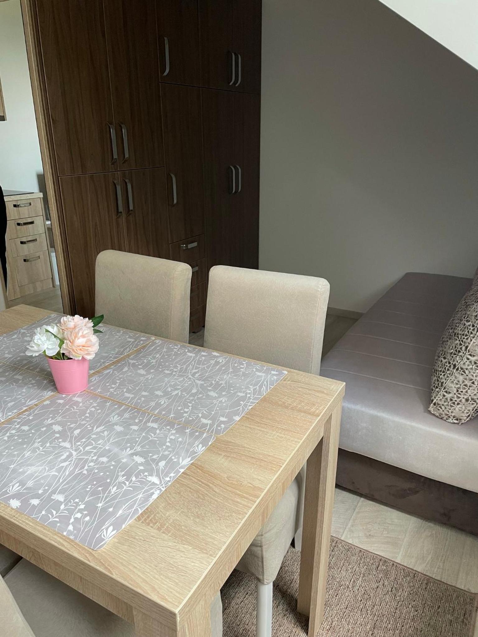 Kraljevi Konaci -Apartmani Bajka