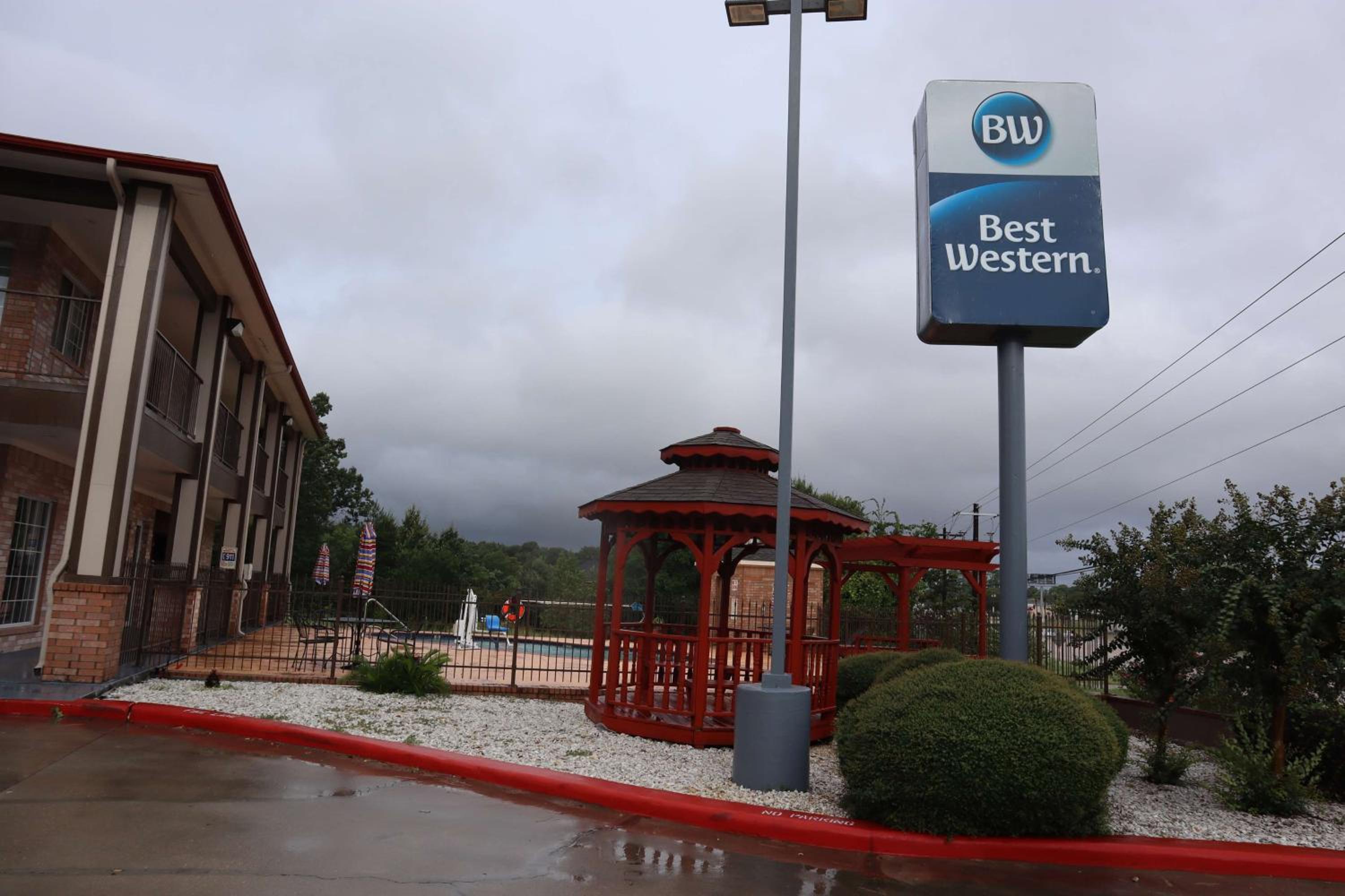 Best Western Lake Conroe Inn