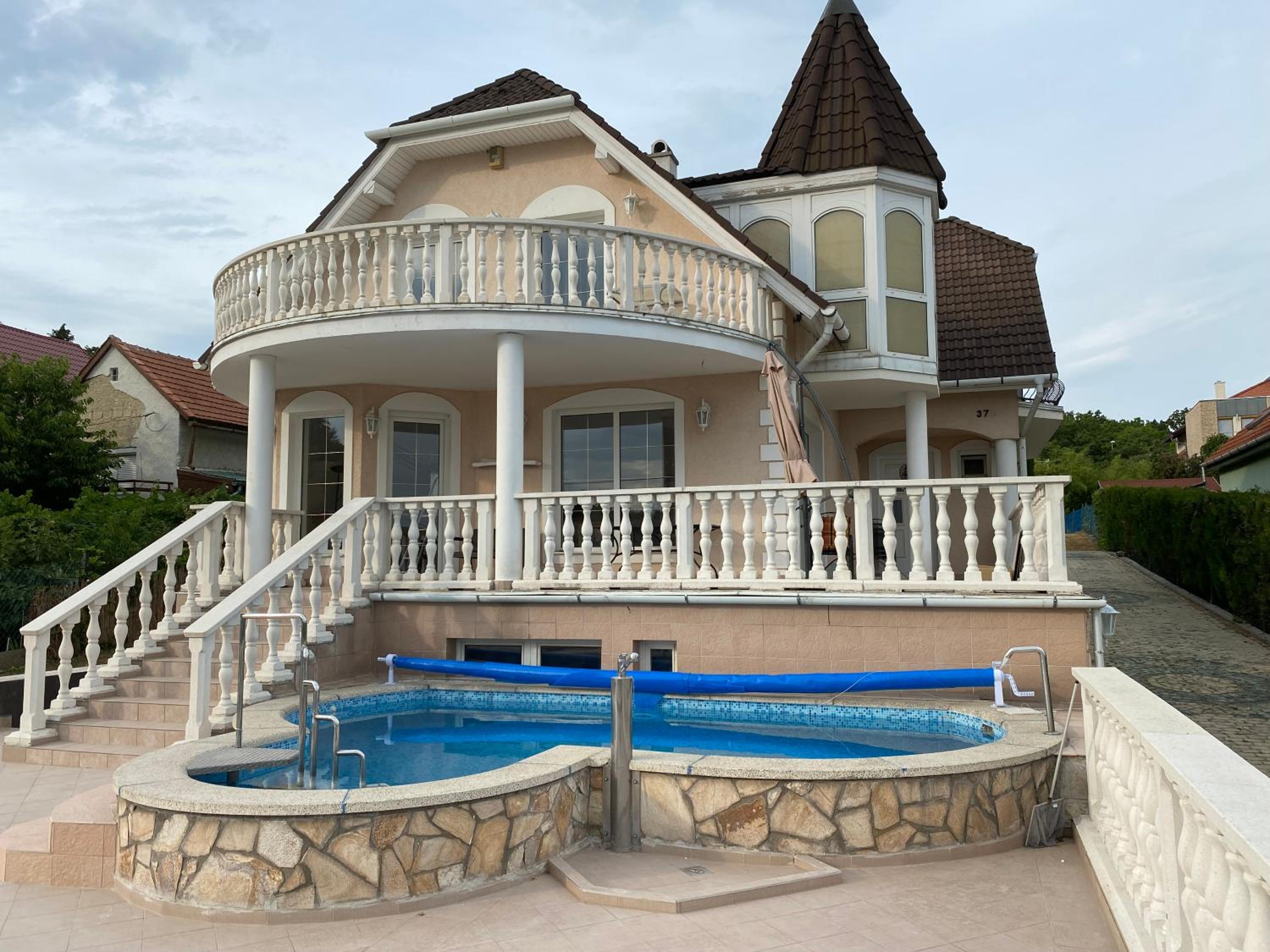 Hotel A- Villa (vendeghaz)