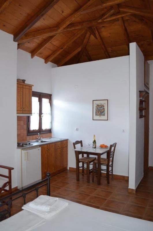 Alexandraki Rooms