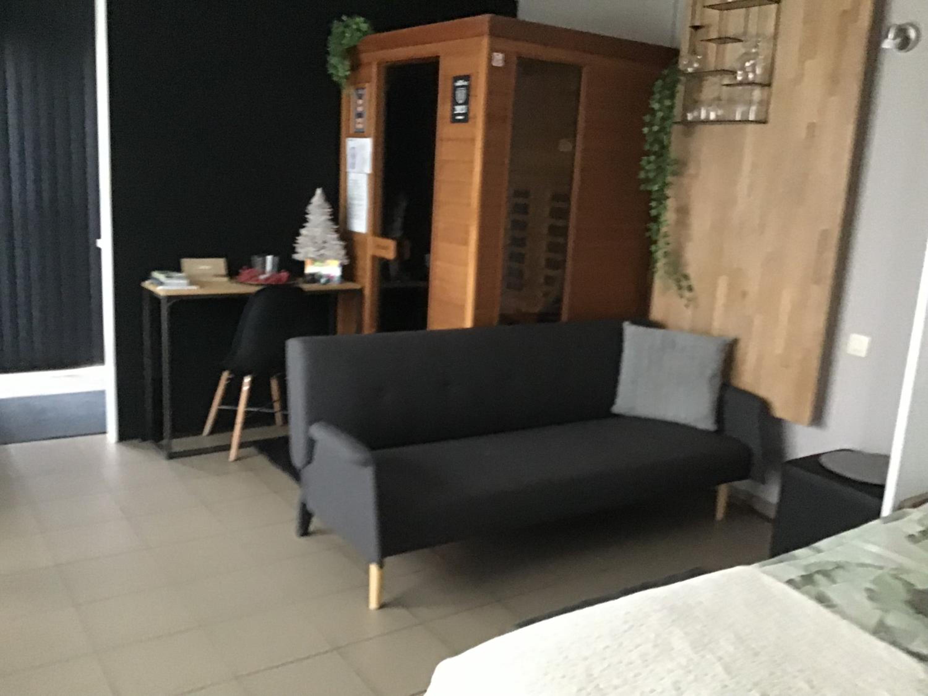 Studio Gardenroom Guesthouse De Steenberg met wellness & tuinzicht