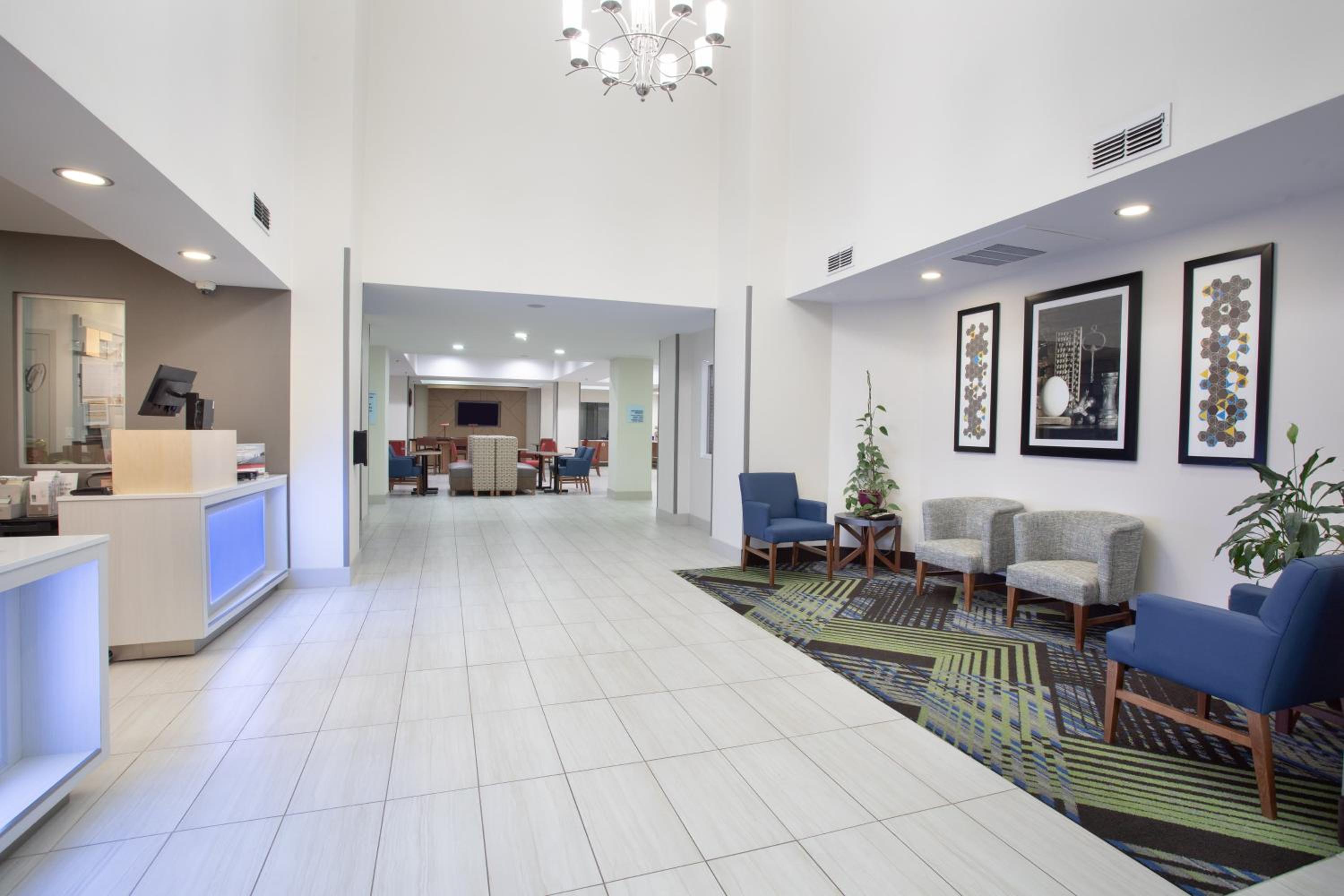 Yreka Vacations - Holiday Inn Express Yreka-Shasta Area, an IHG Hotel - Property Image 2