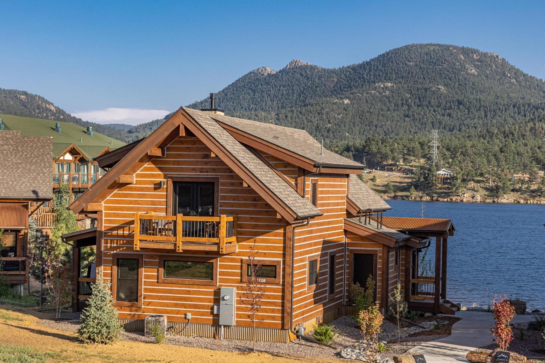 Anglers Paradise - Located on Lake Estes, Fireplace, Two Large Patios, and Private Jacuzzi view 2