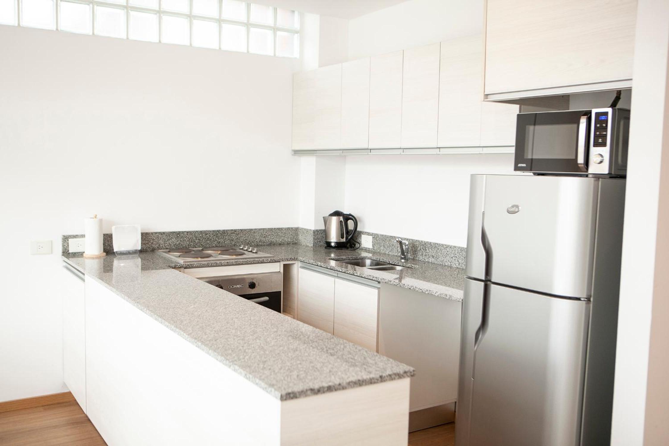 Monroe Suites en Buenos Aires — kitchen