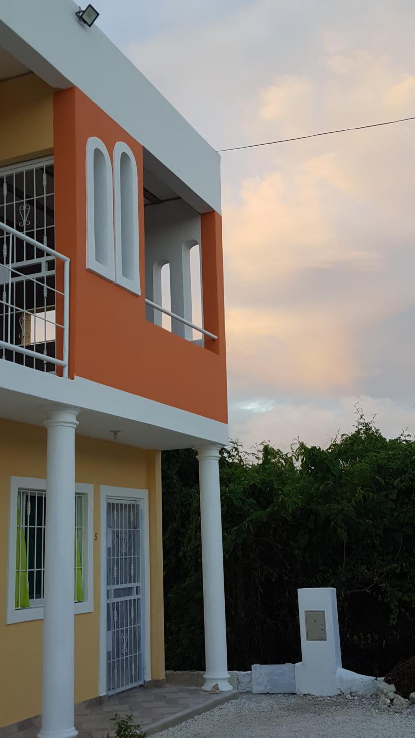 AVE FENIX Apartments