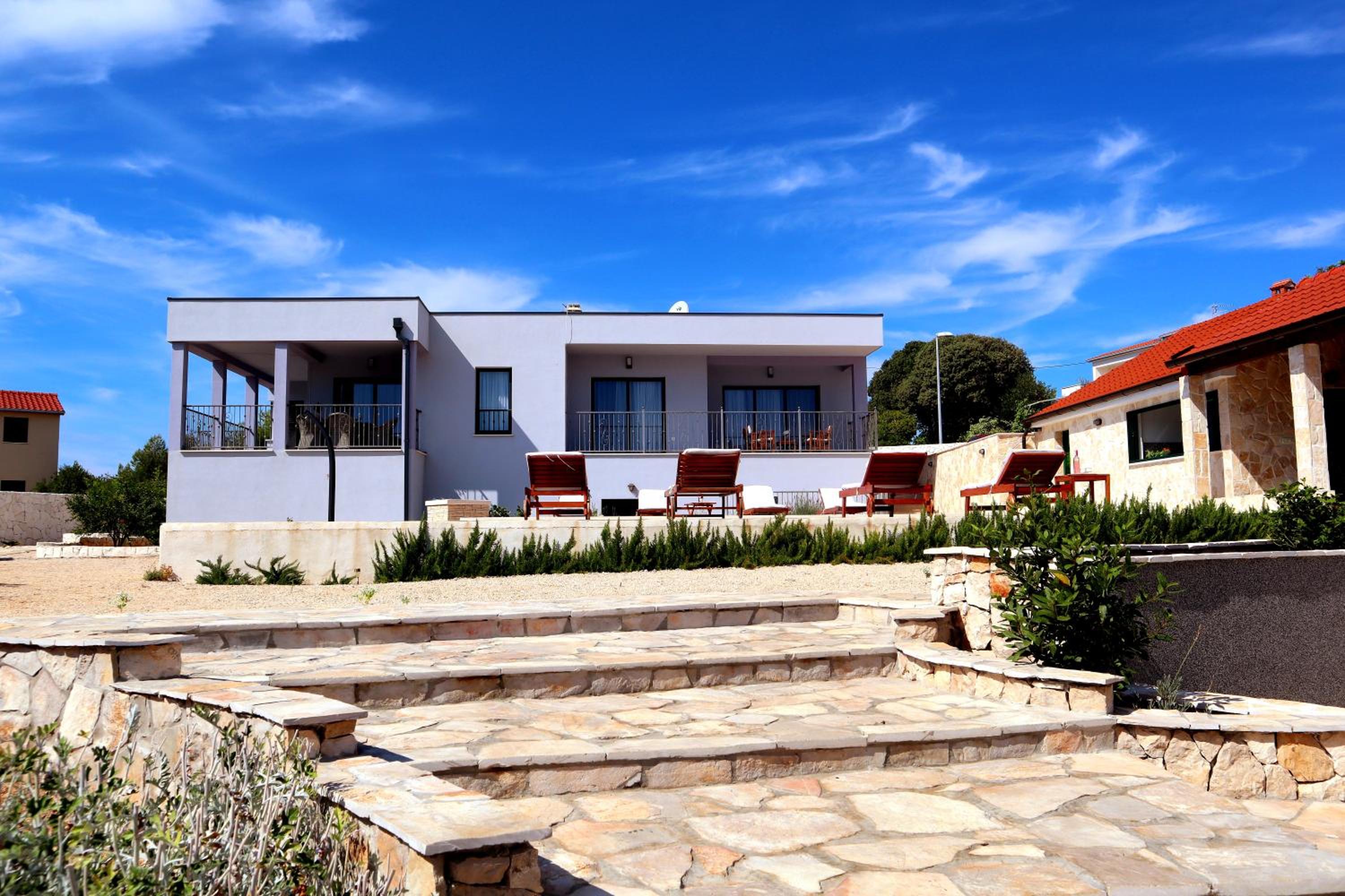 Hotel Restful Kanica House - Image 1