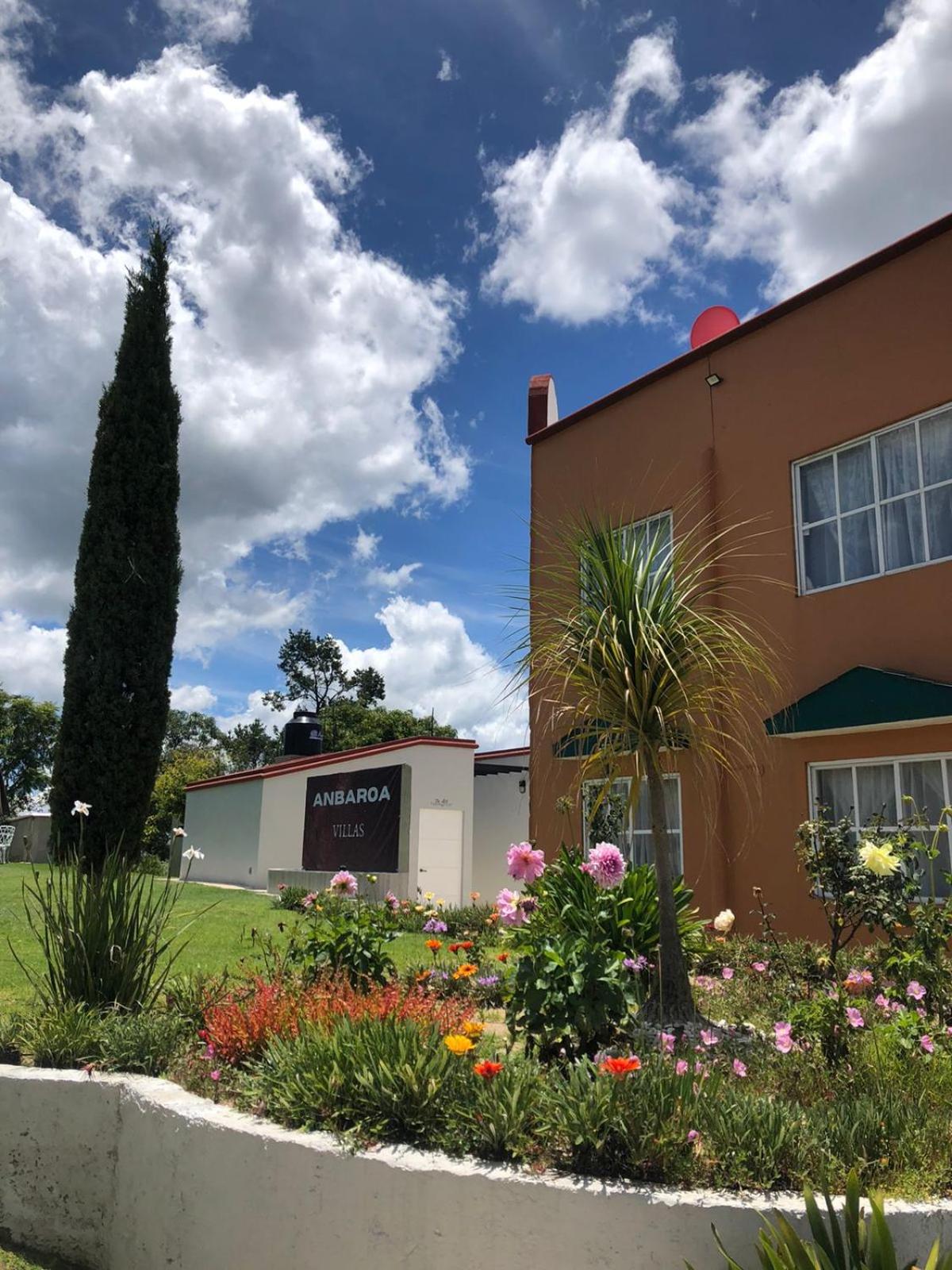 ANBAROA VILLAS