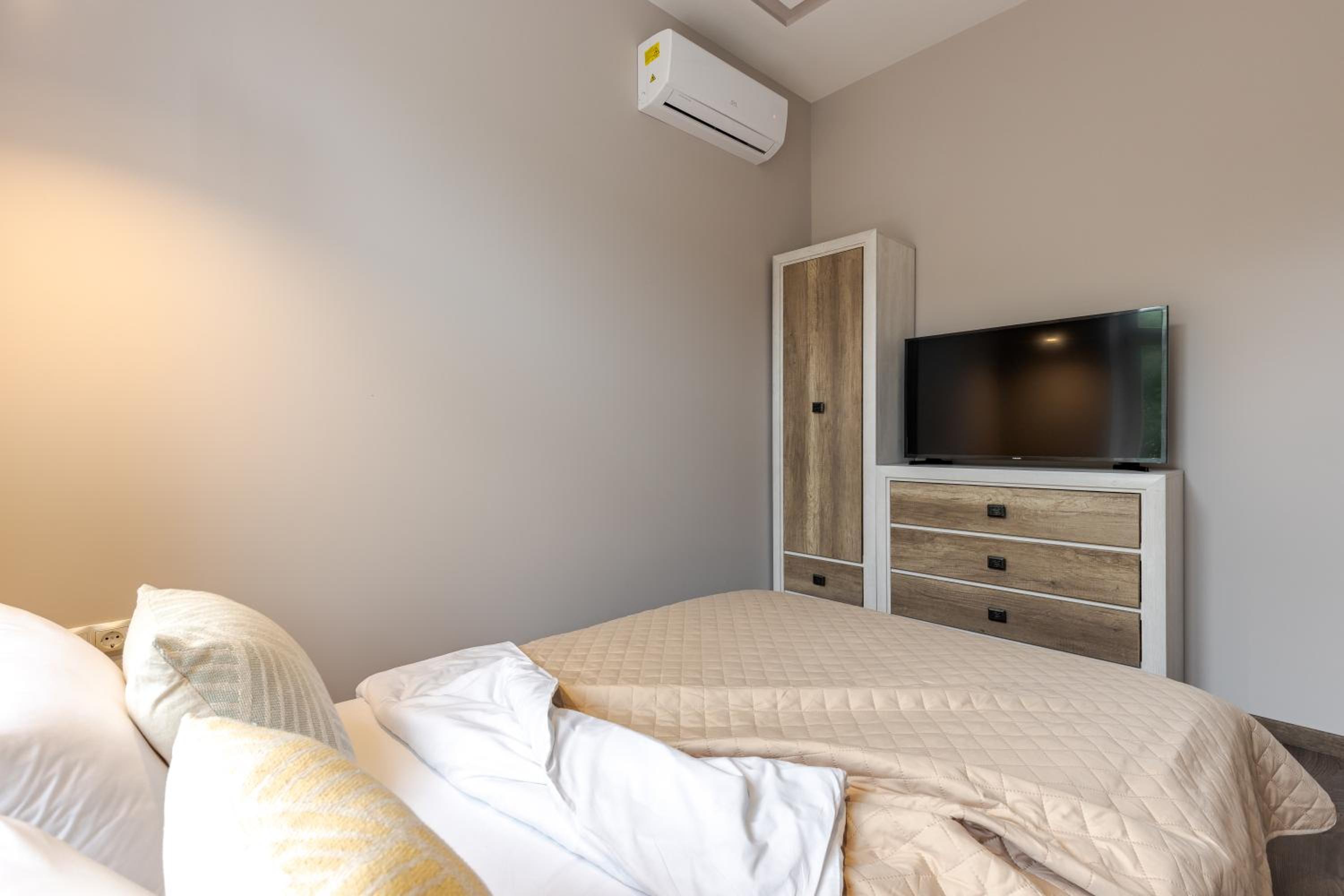InshiApartments on Kovzhuna str view 2