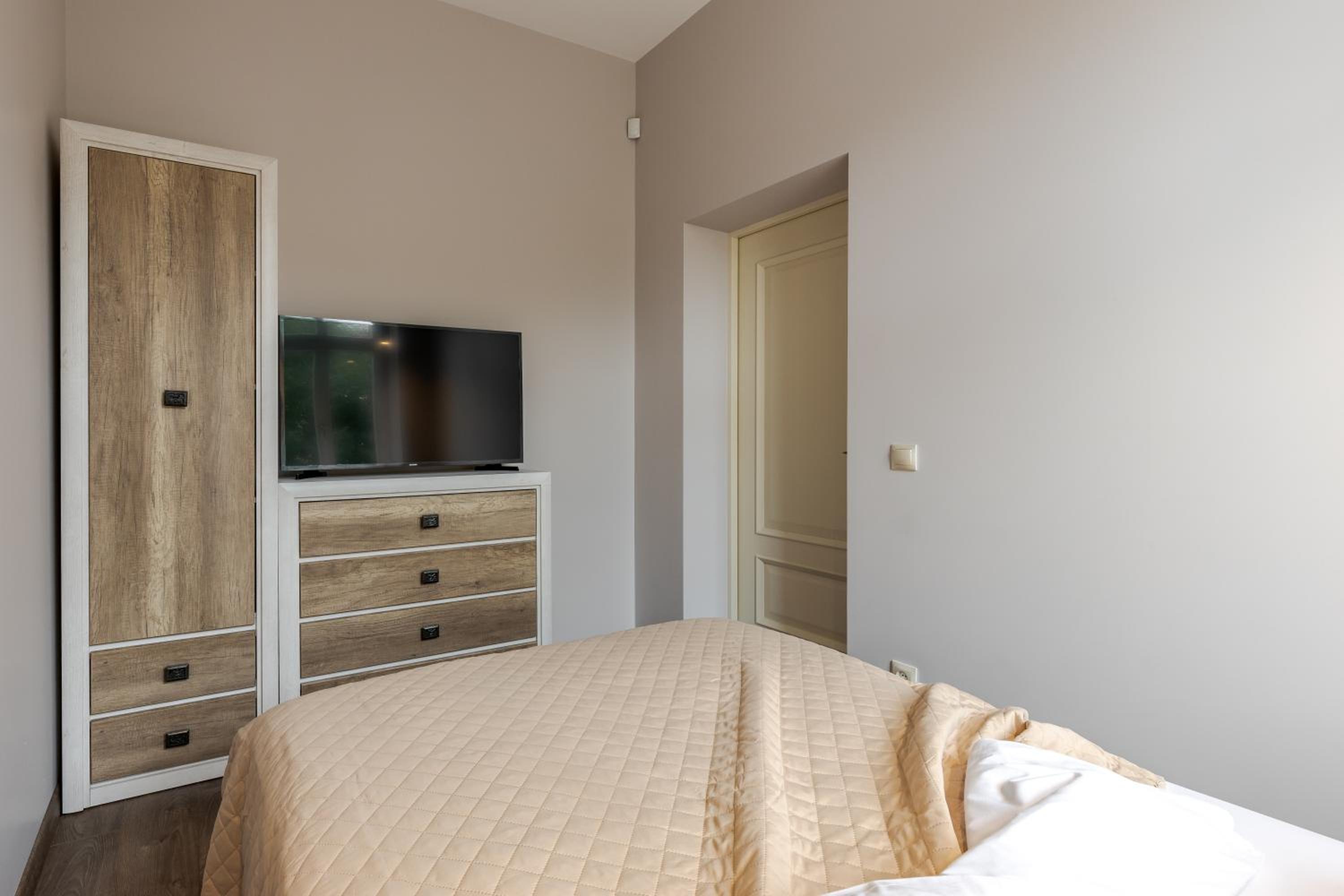 InshiApartments on Kovzhuna str view 4