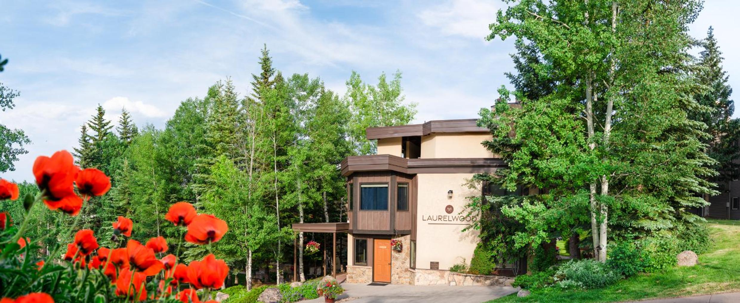 Laurelwood Condominiums 101 view 3