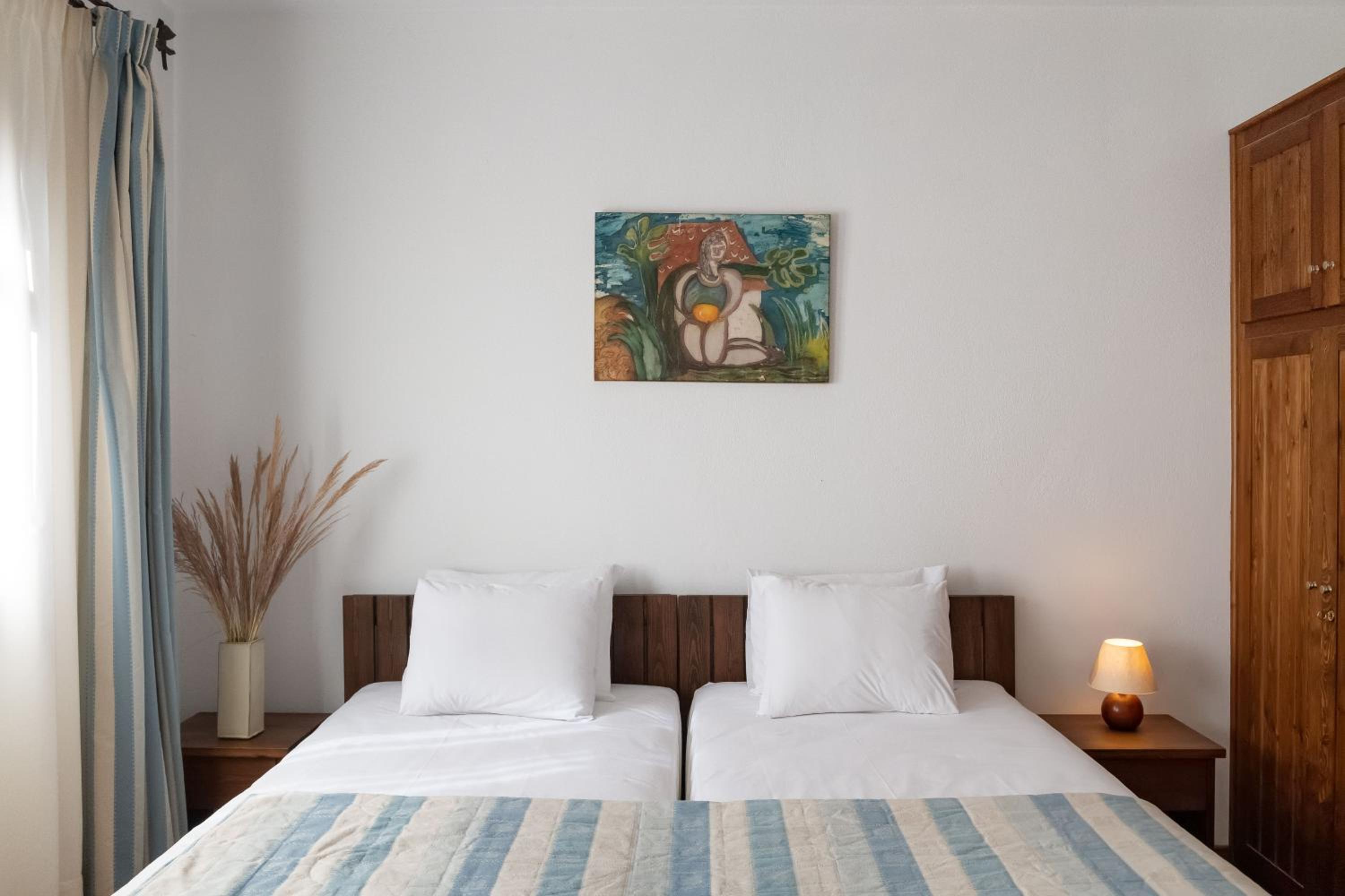 Esperos Suites & Villas