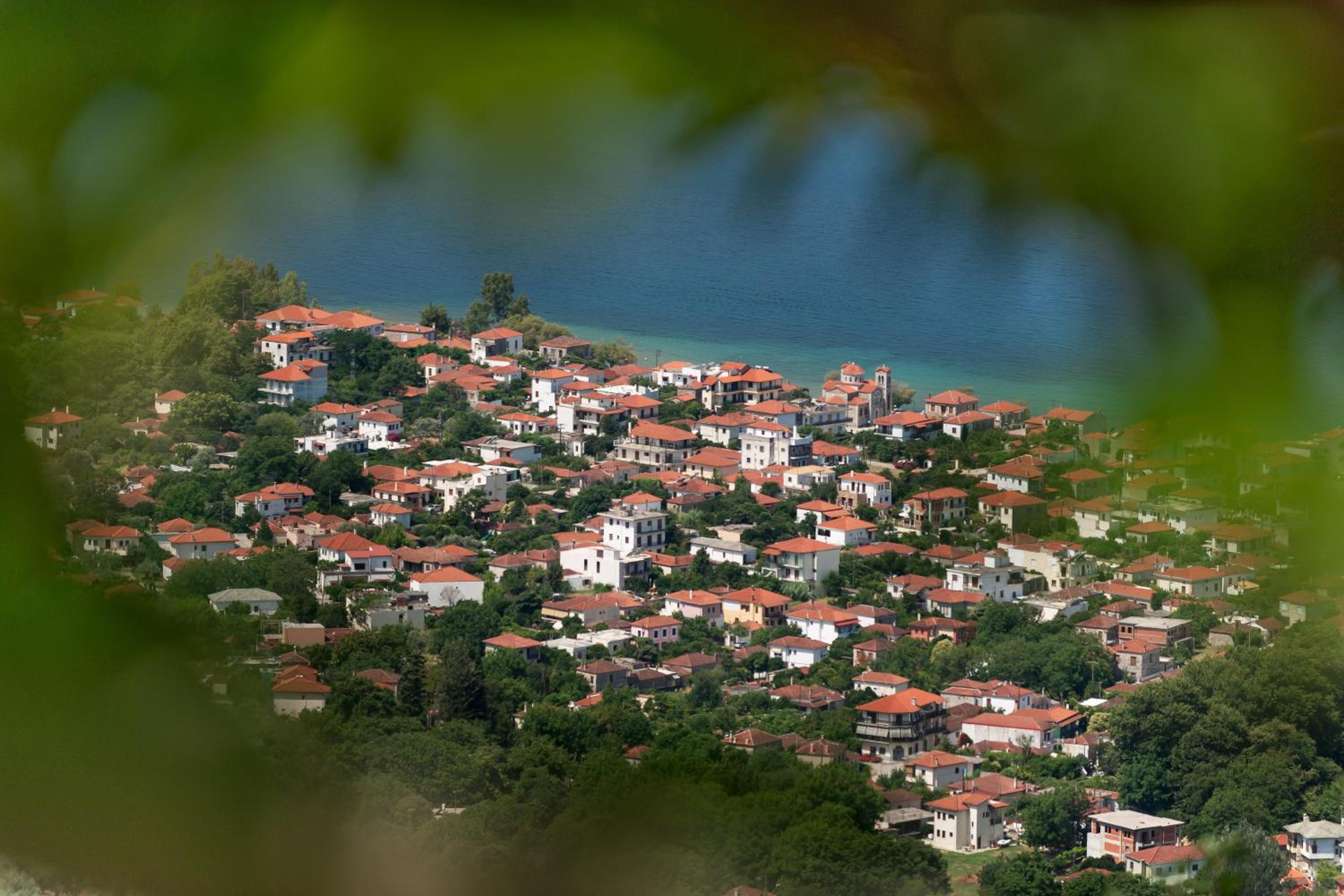 Esperos Suites & Villas