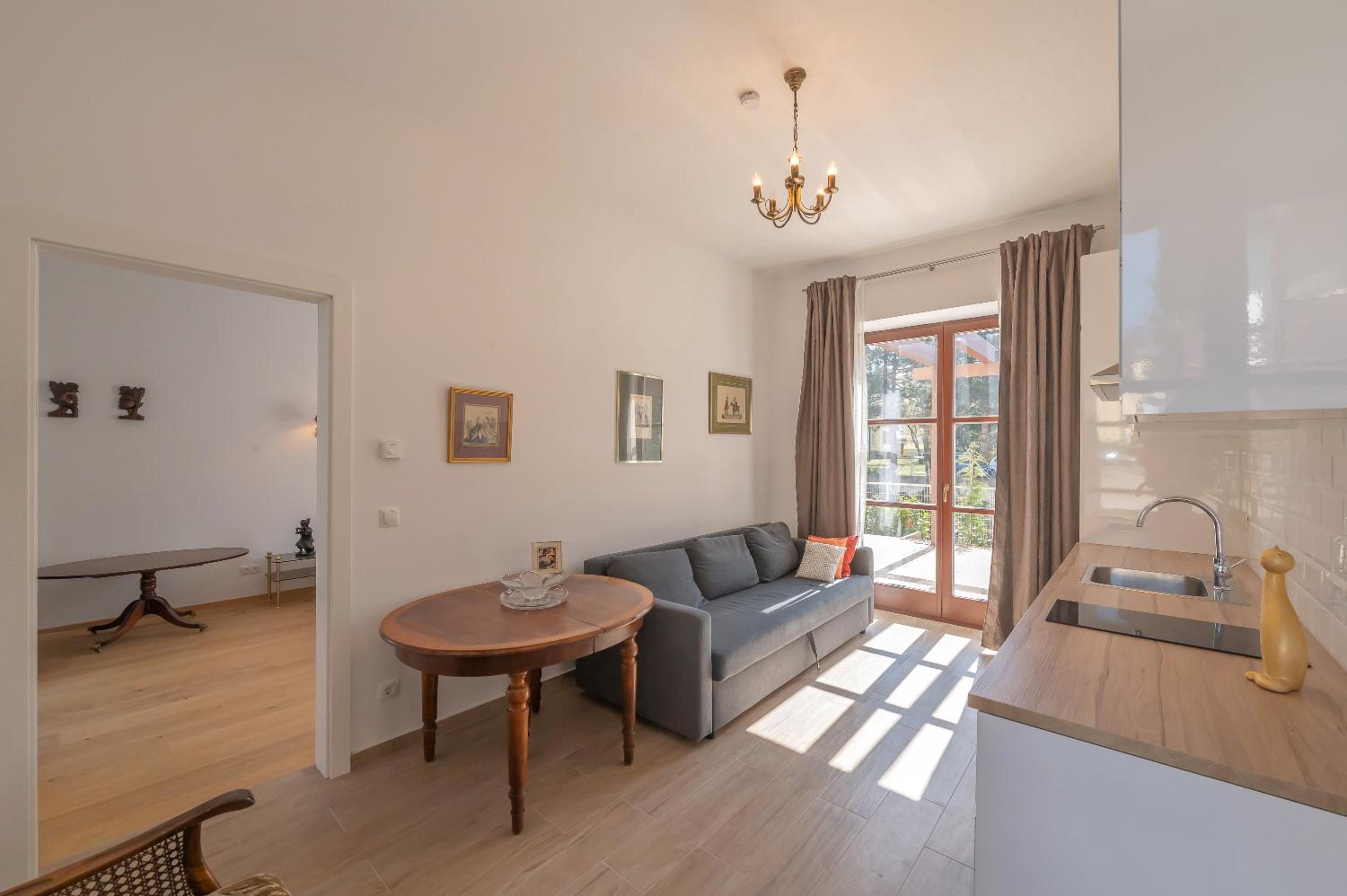 Villa Musik - apartments in historical Villa , Baden
