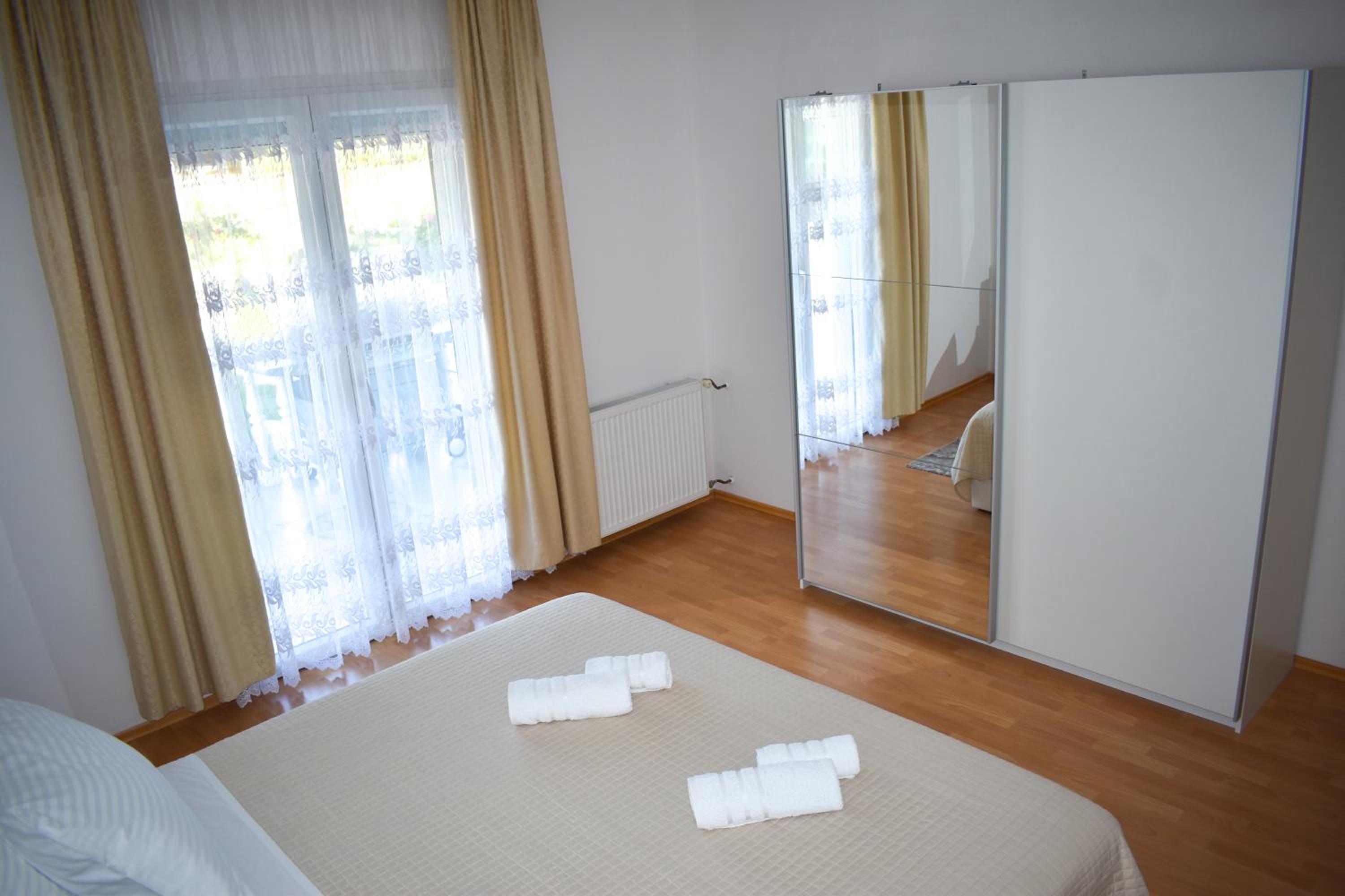 Photo 34