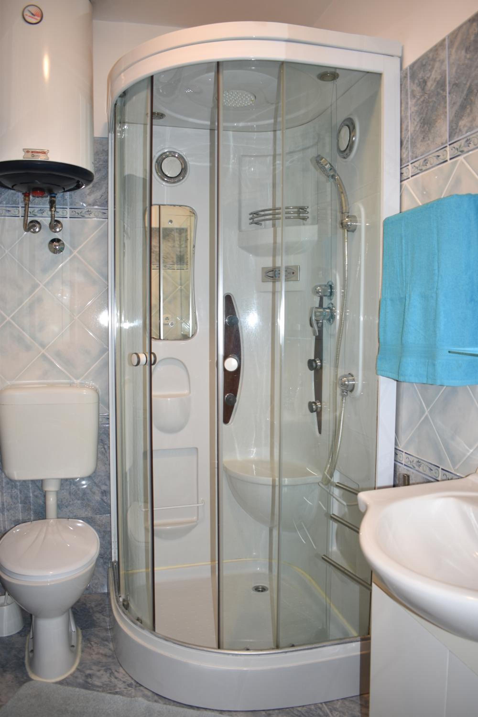 Photo 48