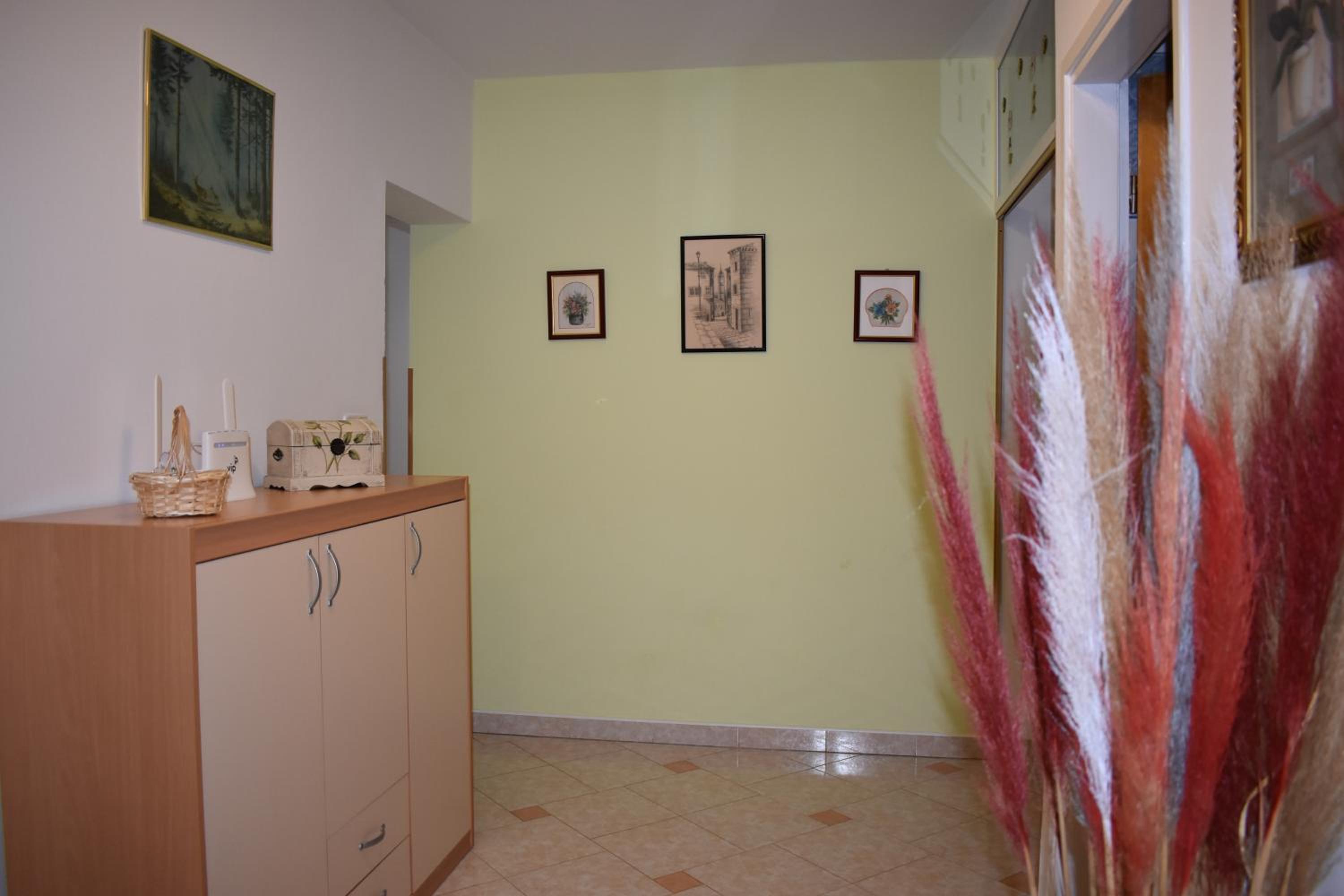 Photo 52