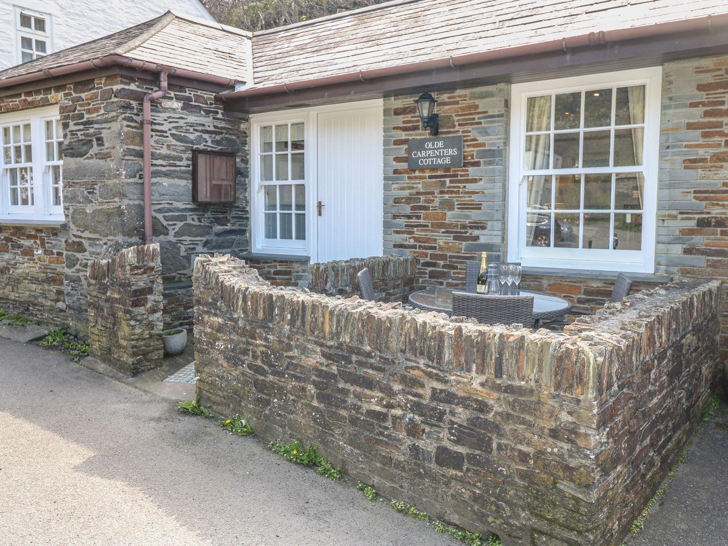 Olde Carpenters Cottage view 2