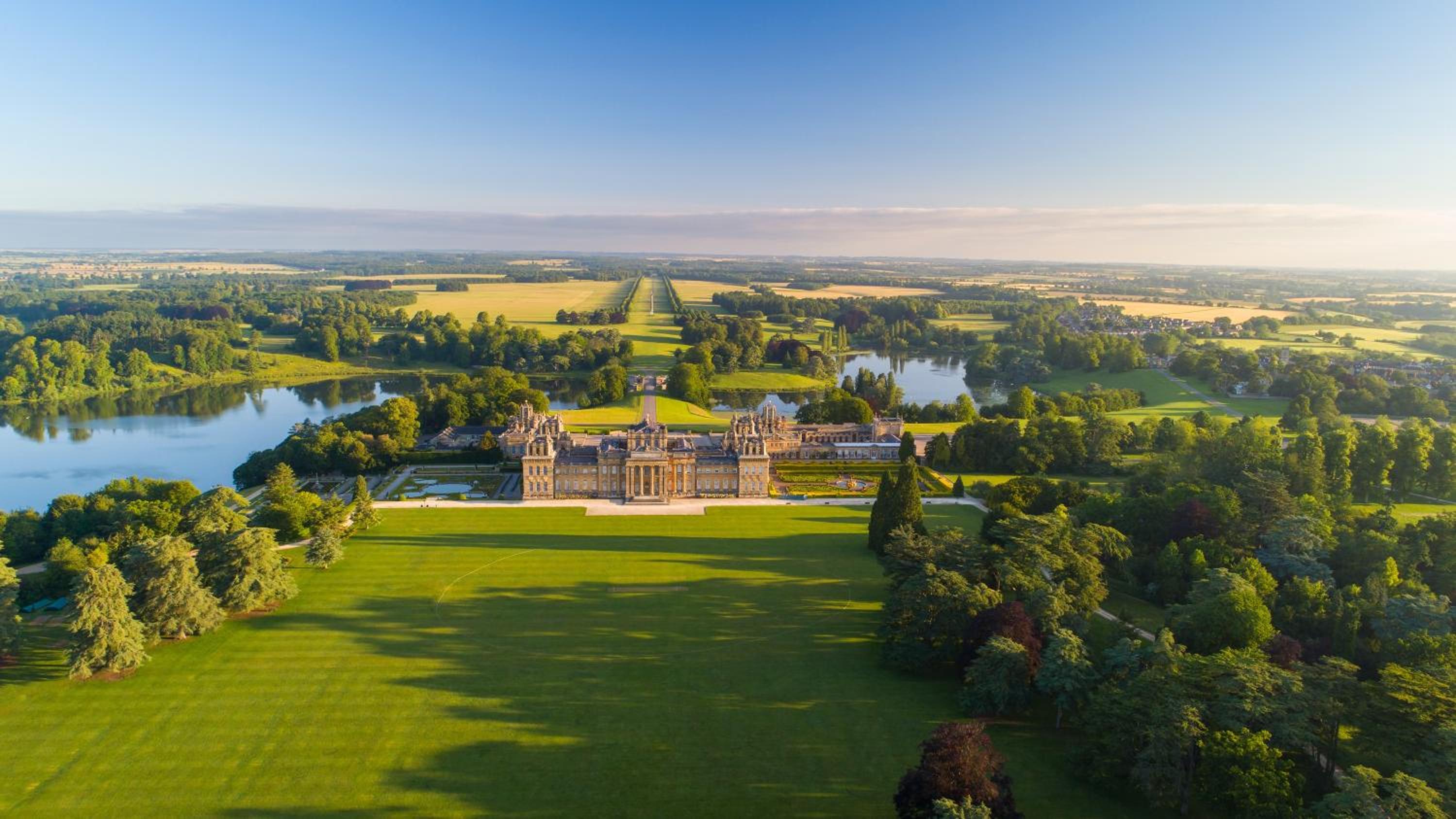 Hotel The Old Doctors Retreat- Near Soho Farmhouse - Image 1