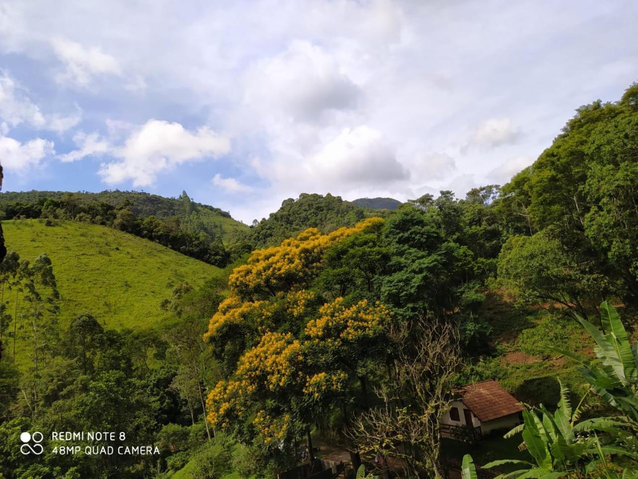 Sitio Recanto da Paz Chalés - casa e chalé para temporada