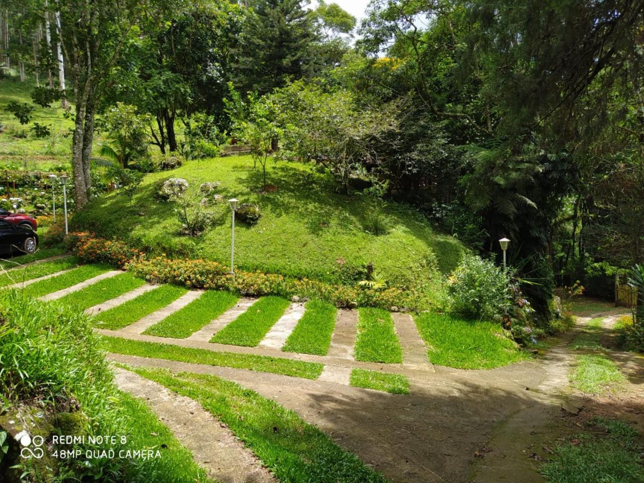 Sitio Recanto da Paz Chalés - casa e chalé para temporada
