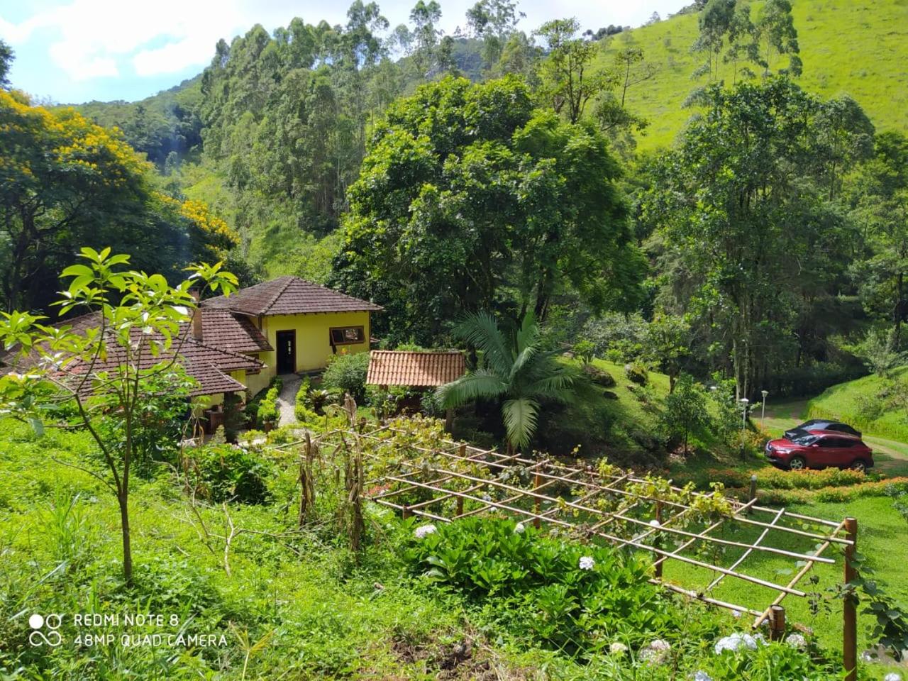 Sitio Recanto da Paz Chalés - casa e chalé para temporada