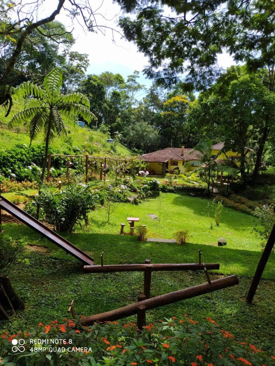 Sitio Recanto da Paz Chalés - casa e chalé para temporada