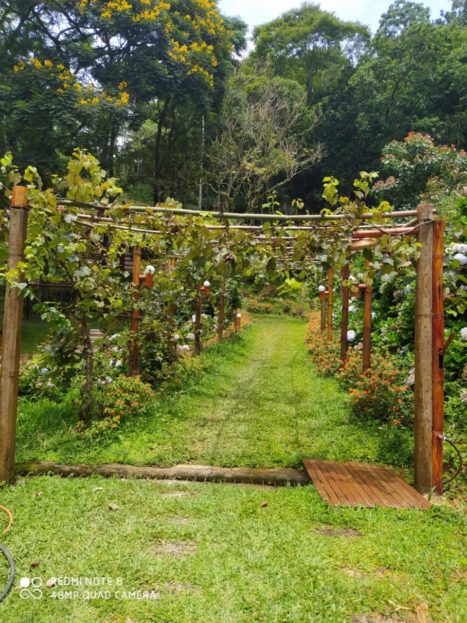 Sitio Recanto da Paz Chalés - casa e chalé para temporada