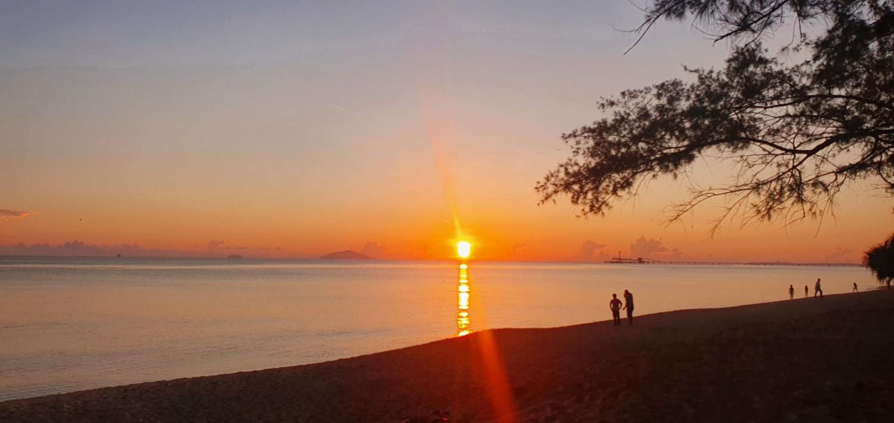 Pandan Laut Beach Resort photo 6