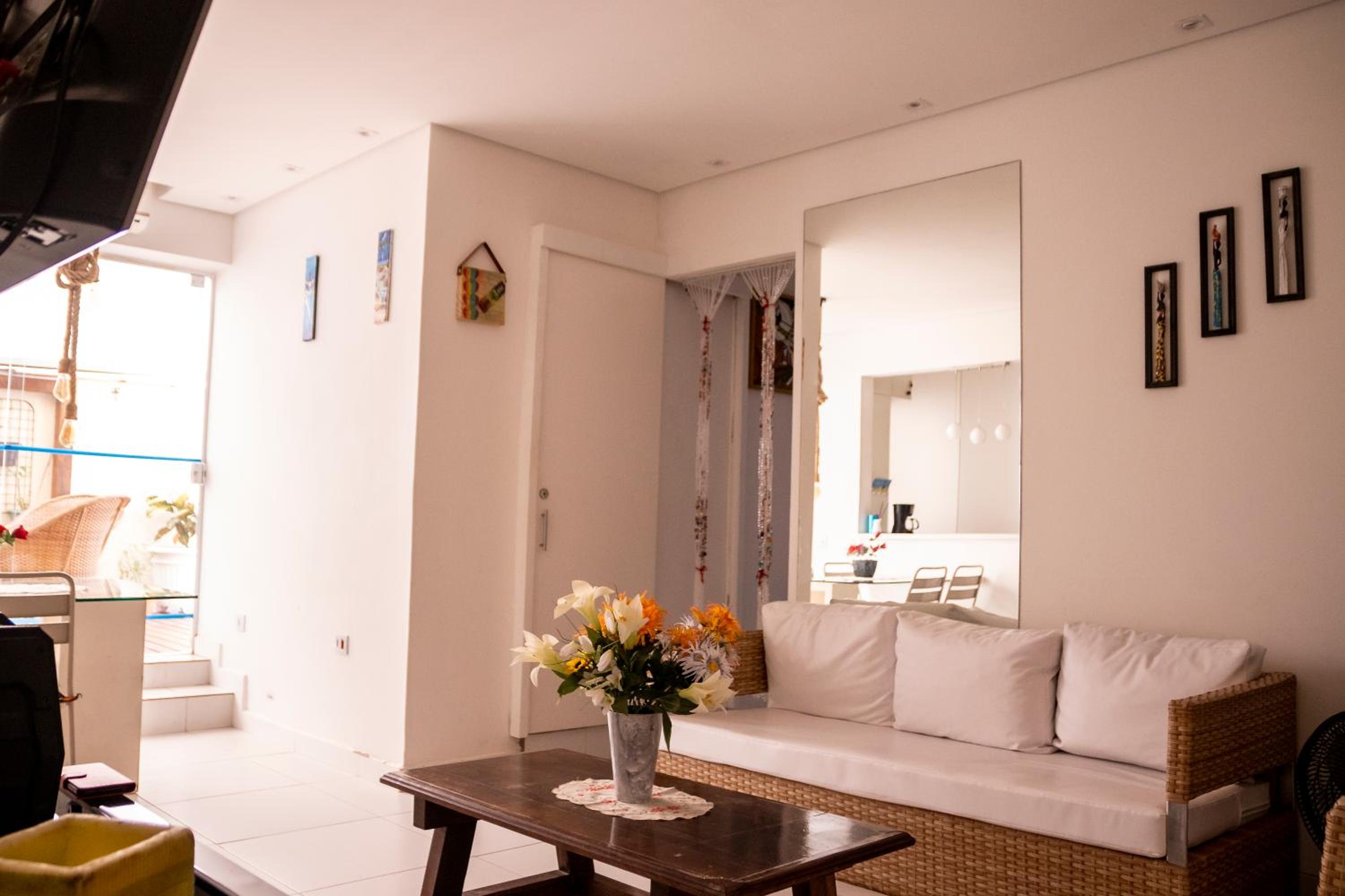 Apartamento com varanda Gourmet na praia da enseada view 4