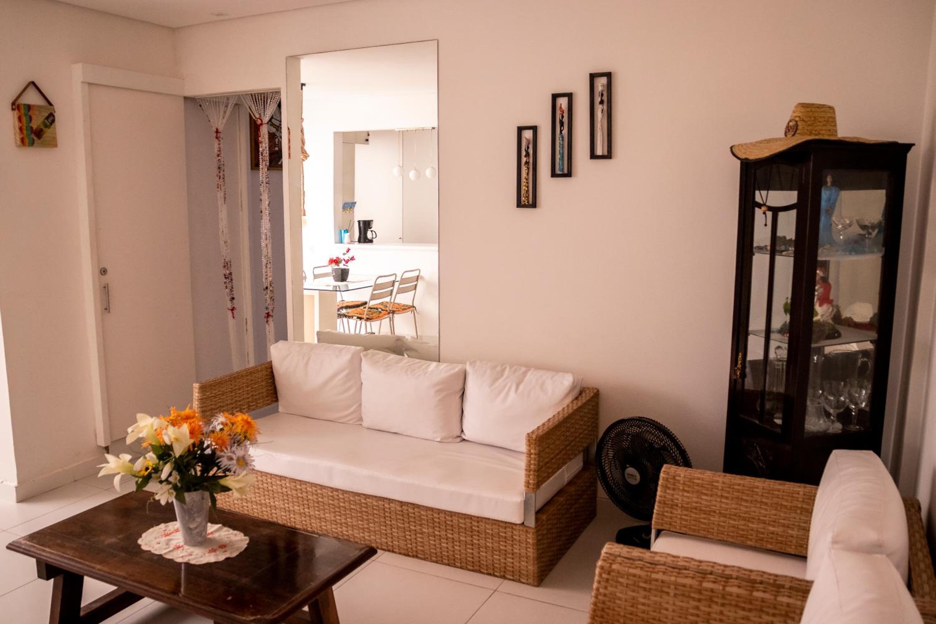 Apartamento com varanda Gourmet na praia da enseada view 3