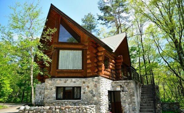 Hakuba Canadian Lodge