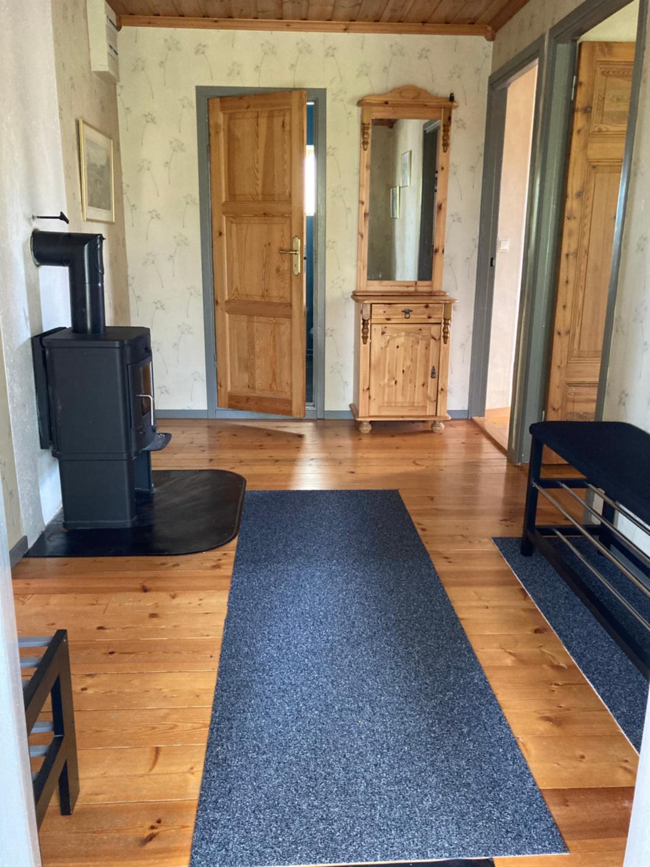 Trevlig stuga med endast 300 m till Dalälven.