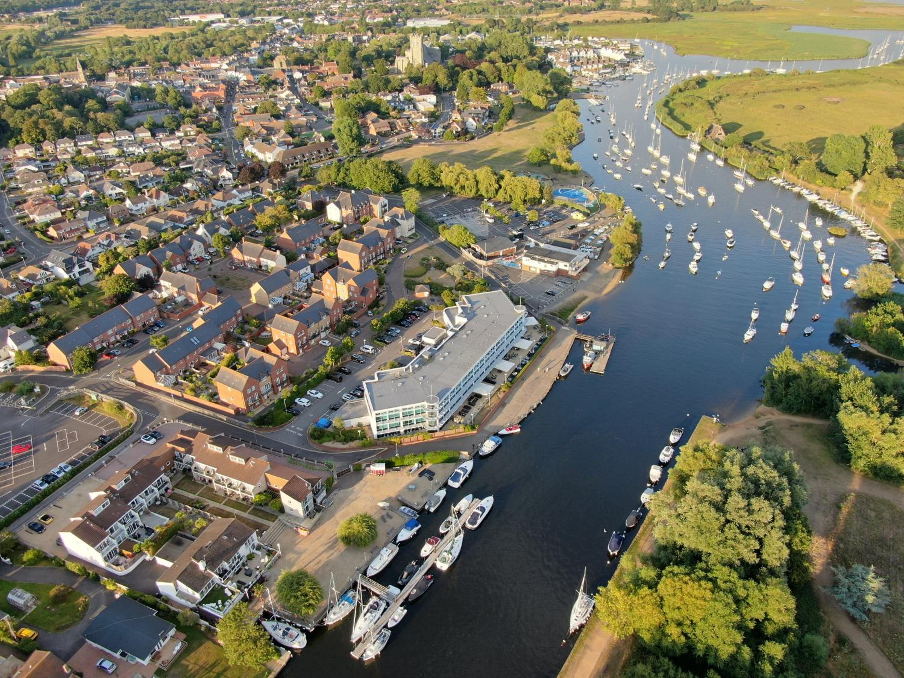 Hotel 2 bedroom house with hot tub, near beaches etc - Image 1