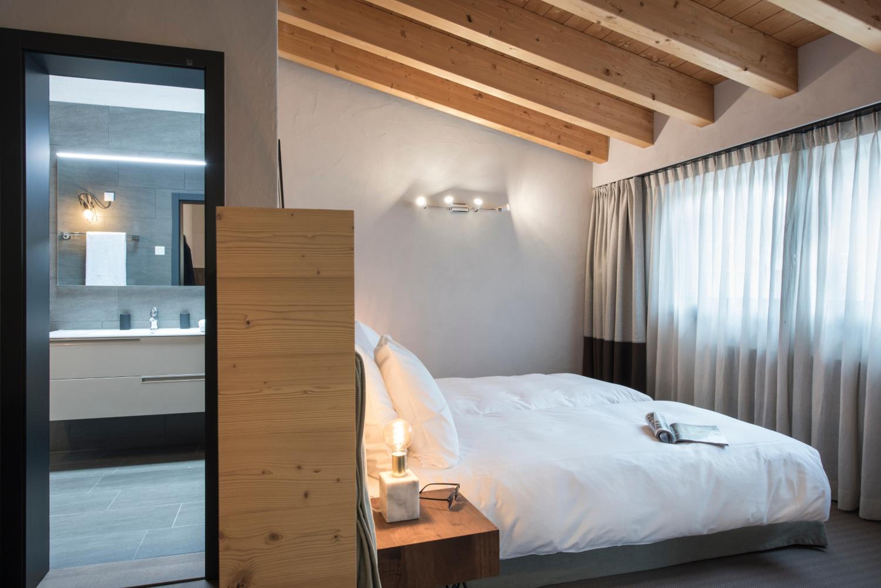 Modernes Apartment, beim Bahnhof by ZermattStays view 4