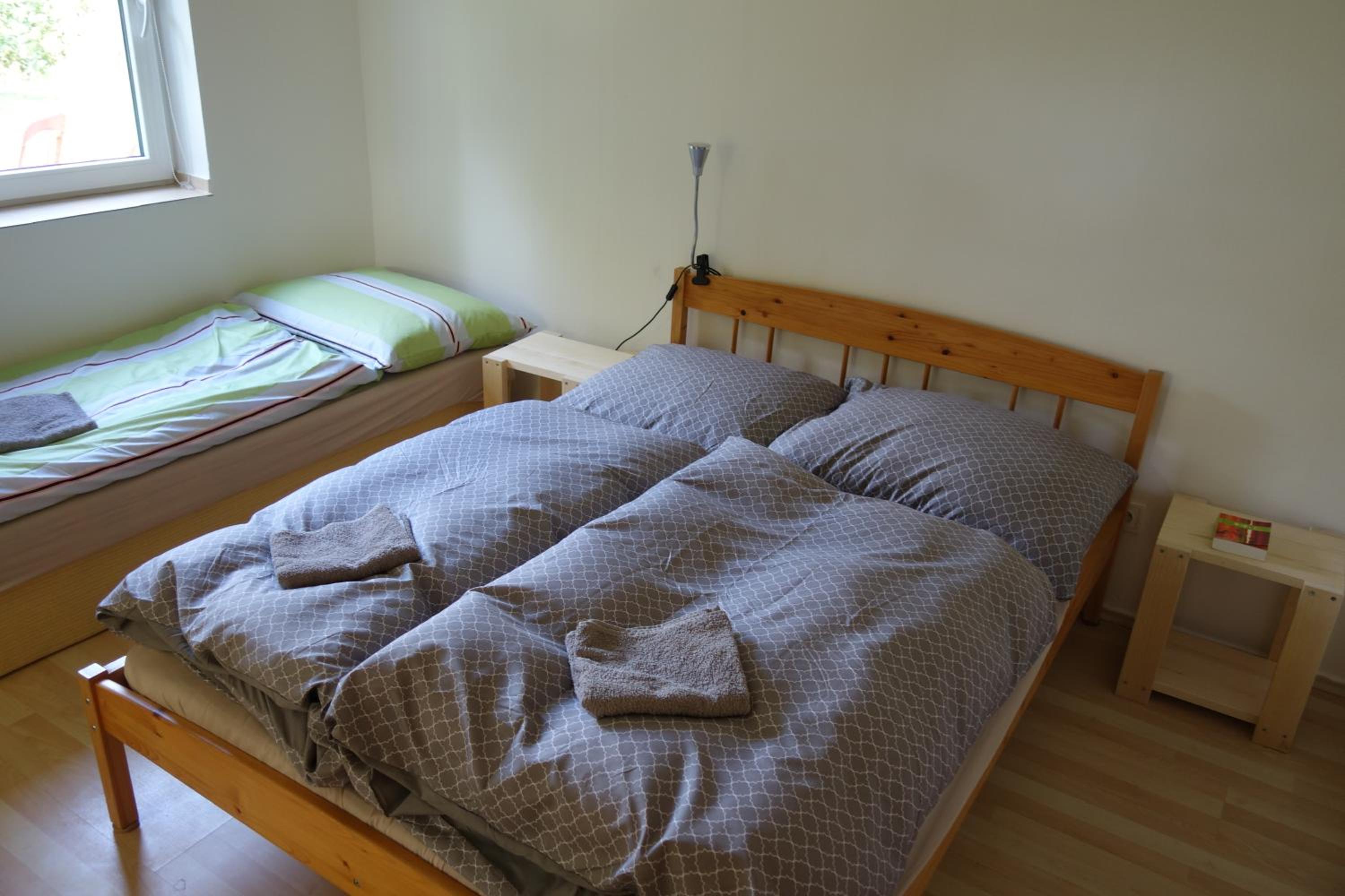 Apartmán Hulín, Chrášťany - bílý view 5