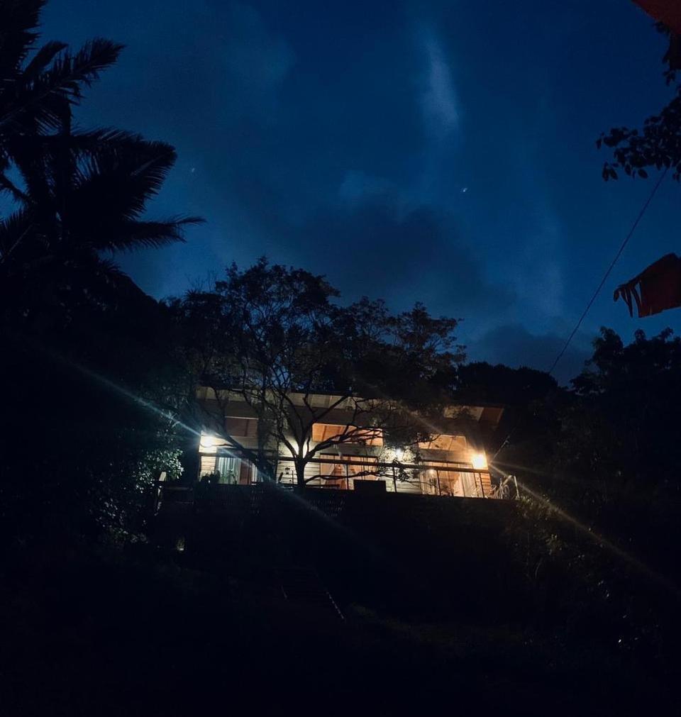 Casa espaçosa à 5min da praia Floripa vista pro mar de 2 até 12 hóspedes