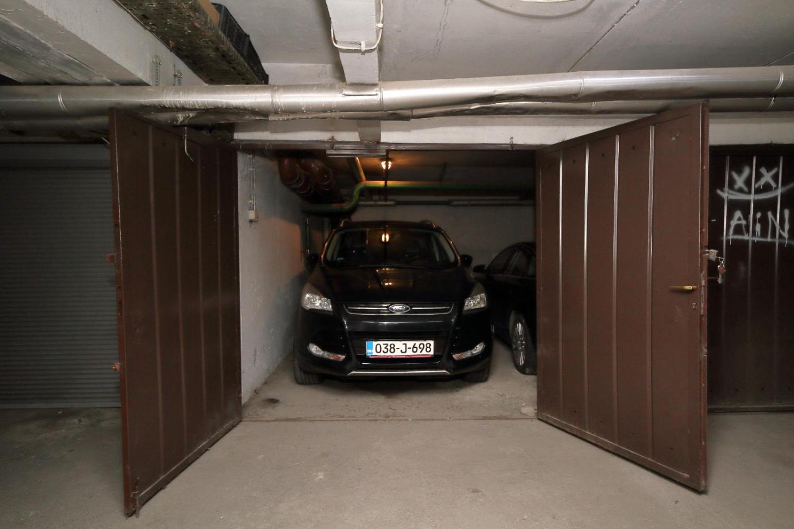 Franca-free parking