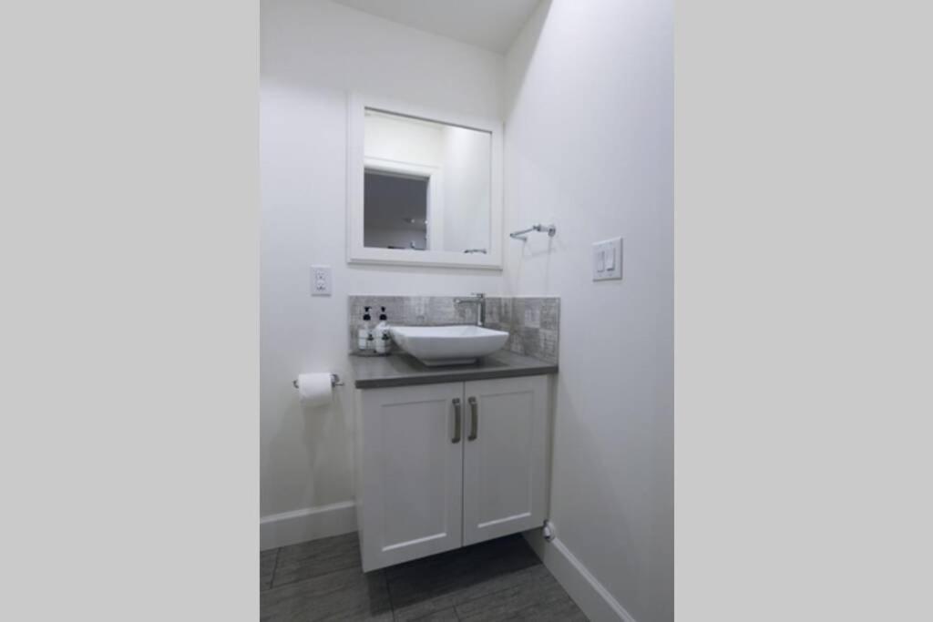 Vancouver Traveller Cottage