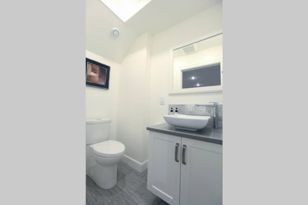 Vancouver Traveller Cottage