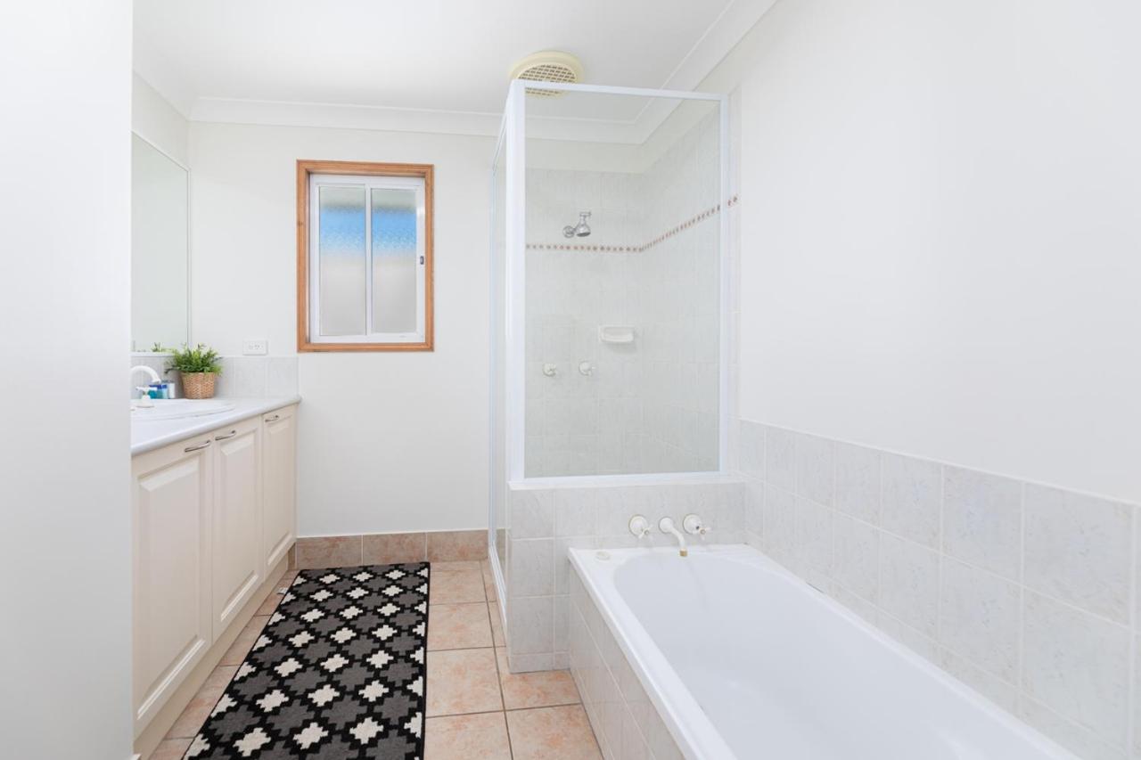 Ocean Pearl - 3 bedroom beachfront property!