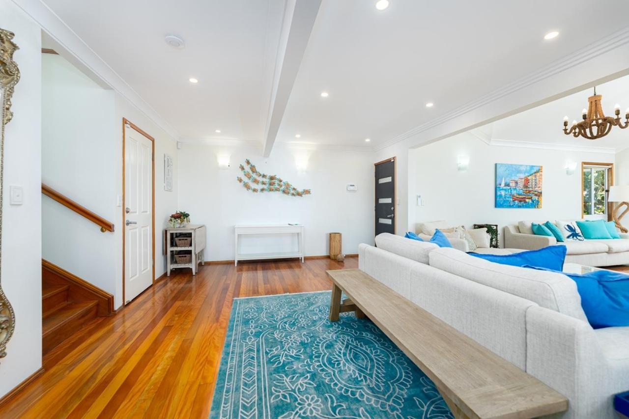 Ocean Pearl - 3 bedroom beachfront property!
