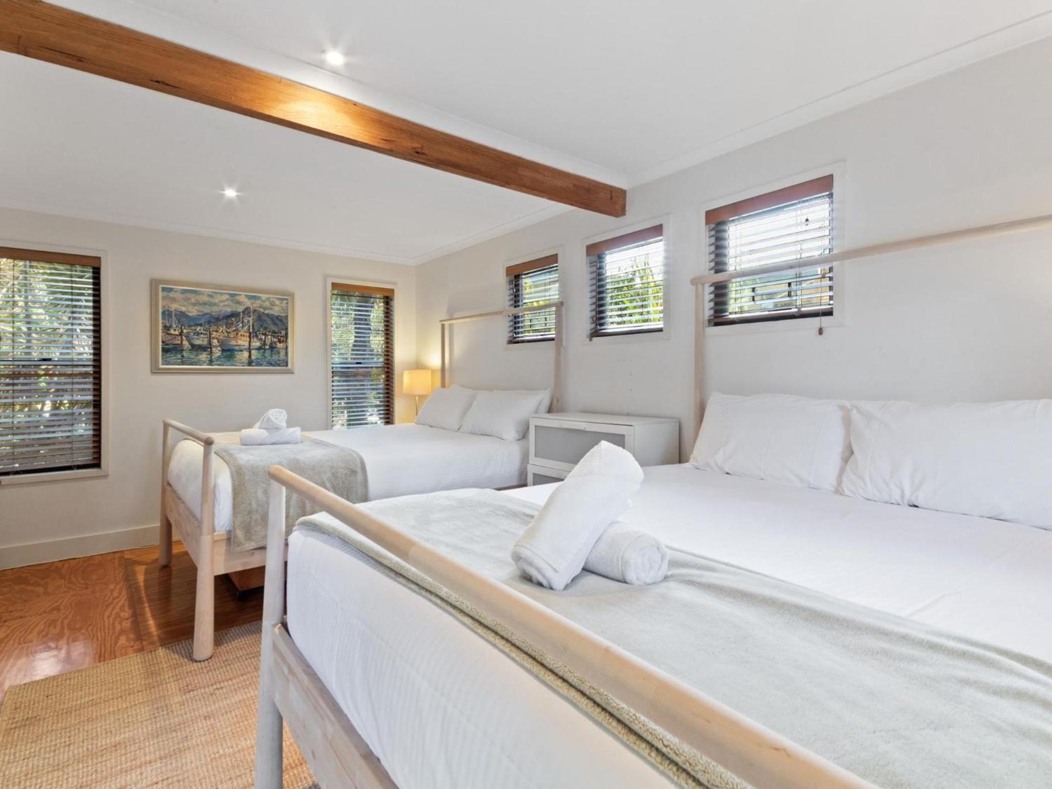 Baleen Beach House by Discover Stradbroke