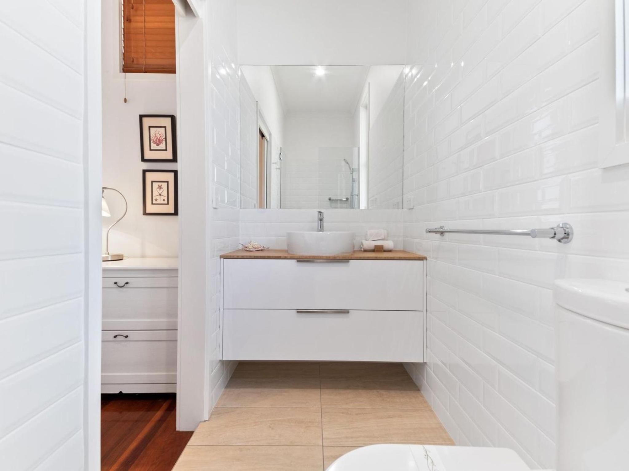 Baleen Beach House by Discover Stradbroke