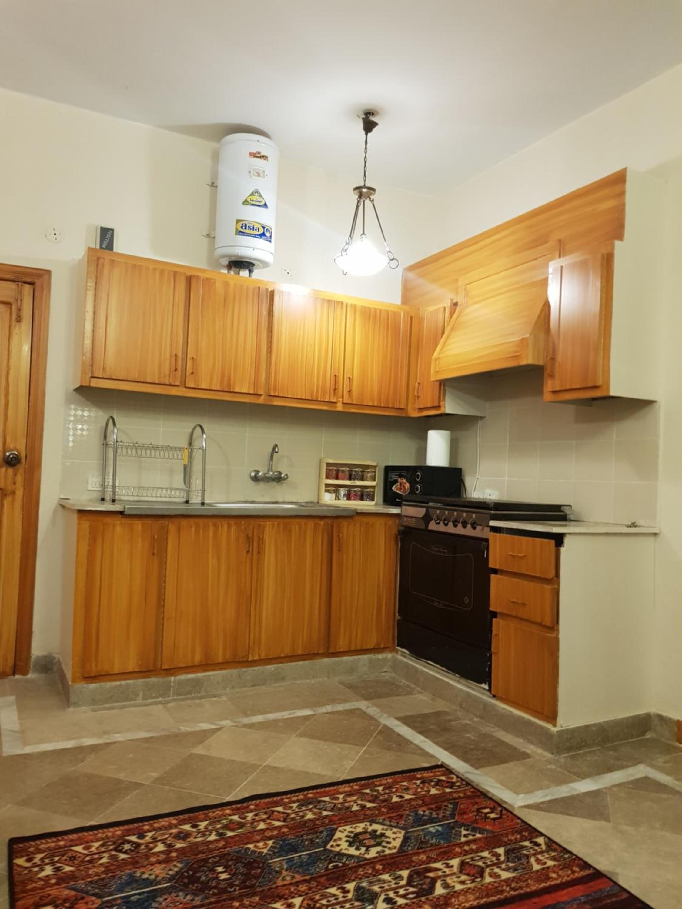 Entire Apartment 2bed Condo at Burban Oakwood