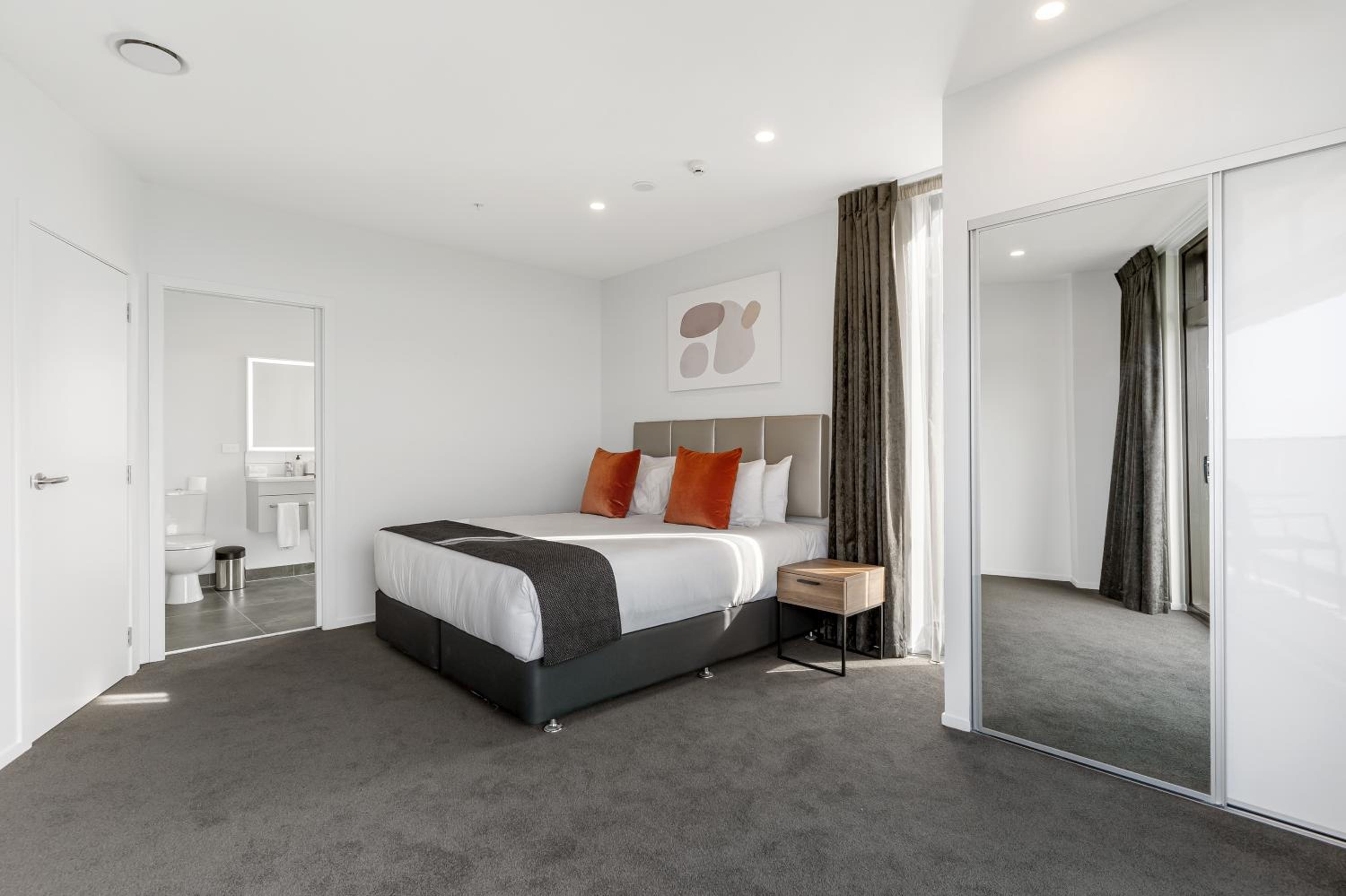 Ramada by Wyndham Newmarket Auckland photo 4