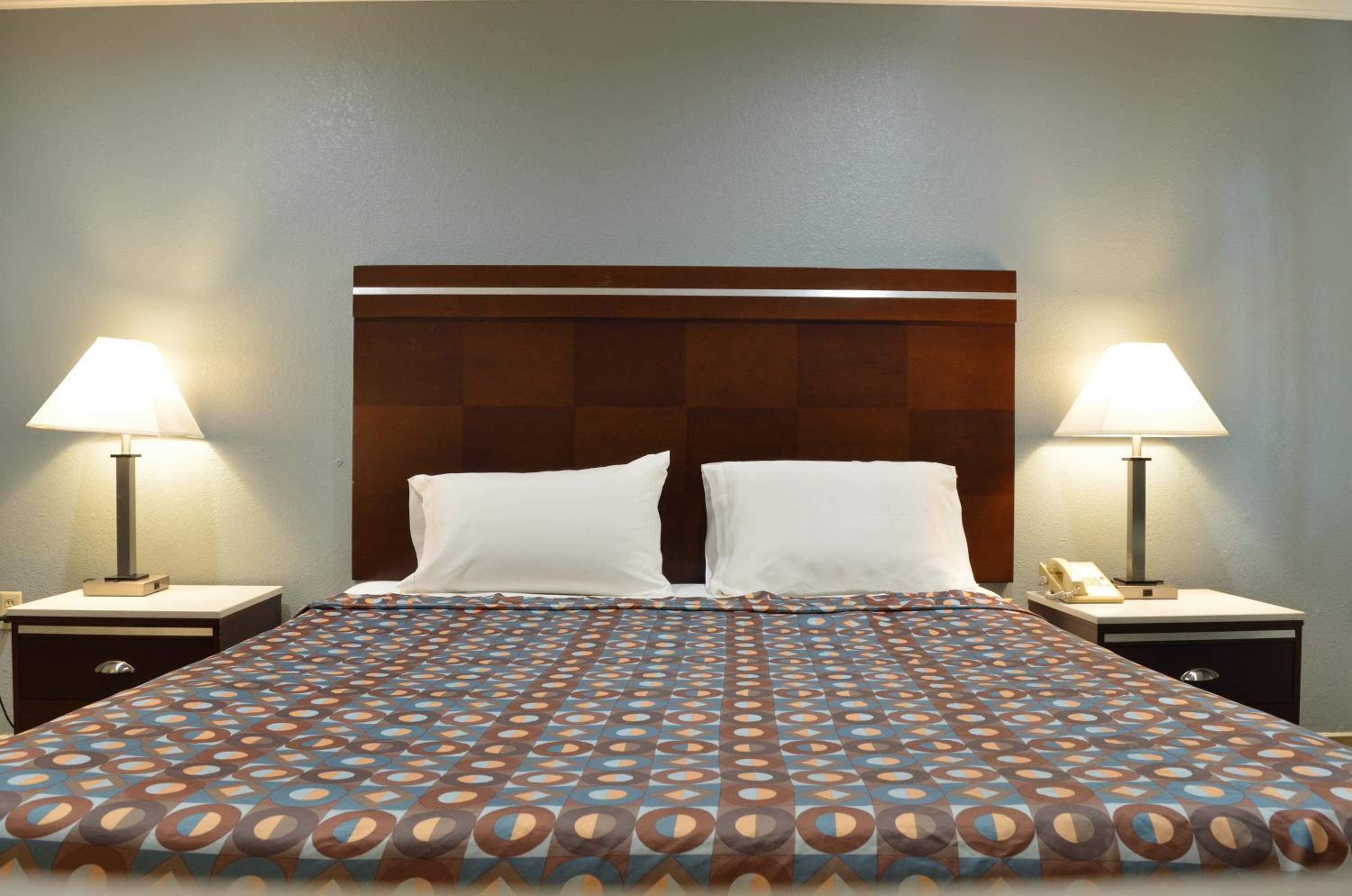 Corona Vacations - Welcome Inn Corona - Property Image 17