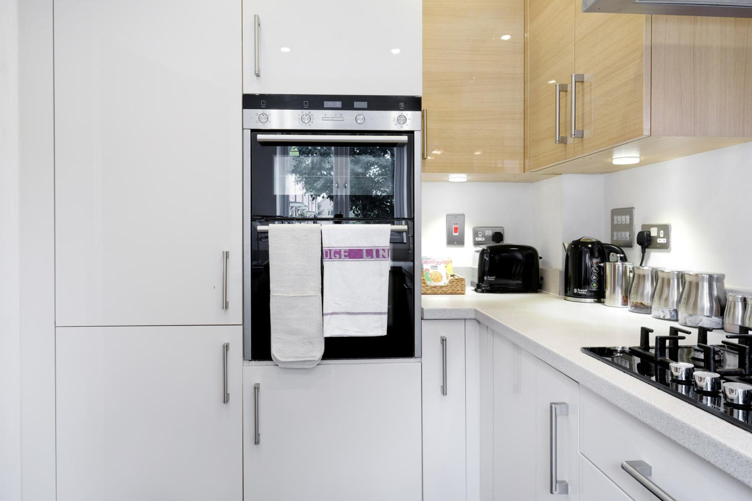 London Heathrow Living Holywell Serviced Houses - 3 and 4 bedrooms By 360stays, photo 162