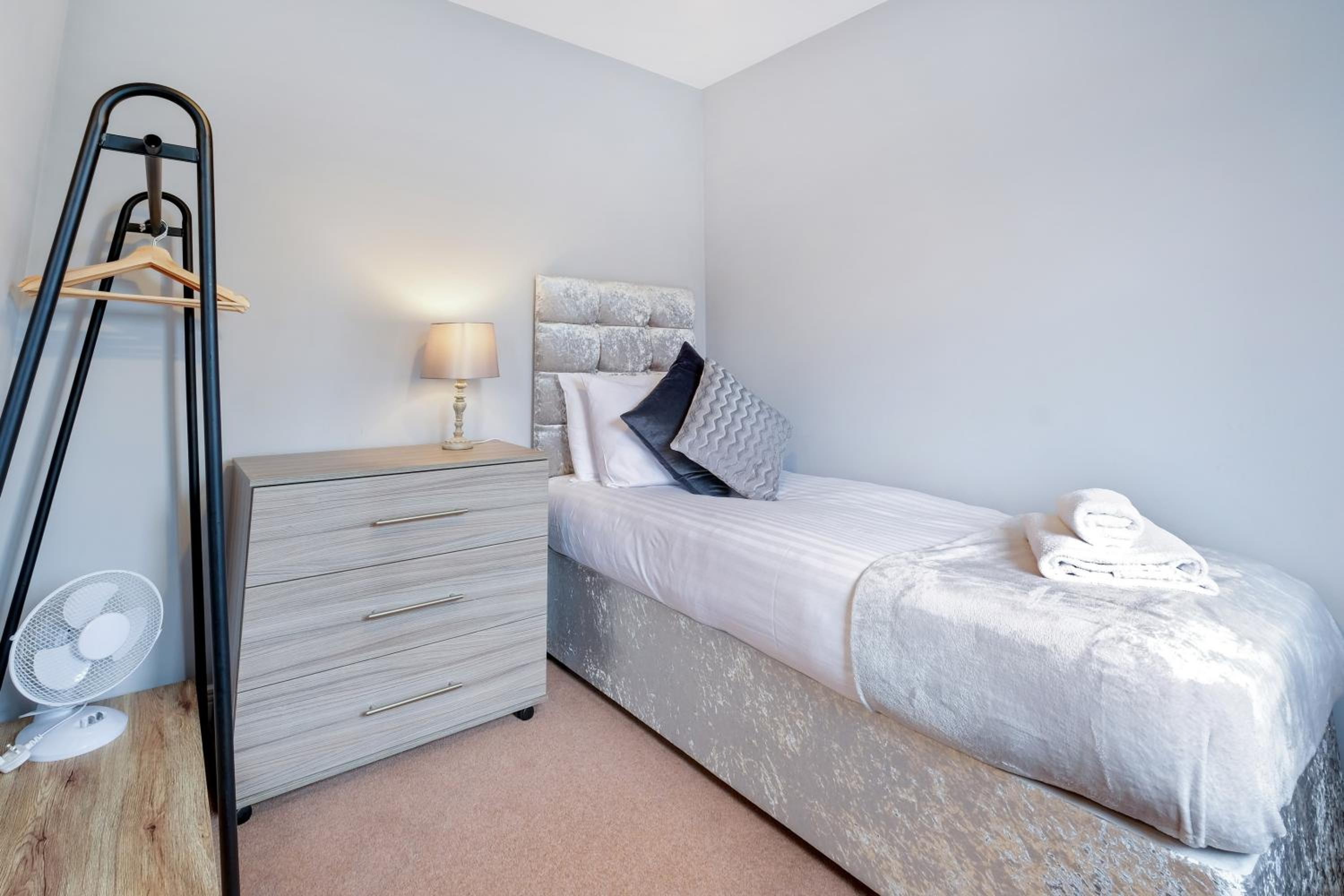London Heathrow Living Holywell Serviced Houses - 3 and 4 bedrooms By 360stays, photo 110